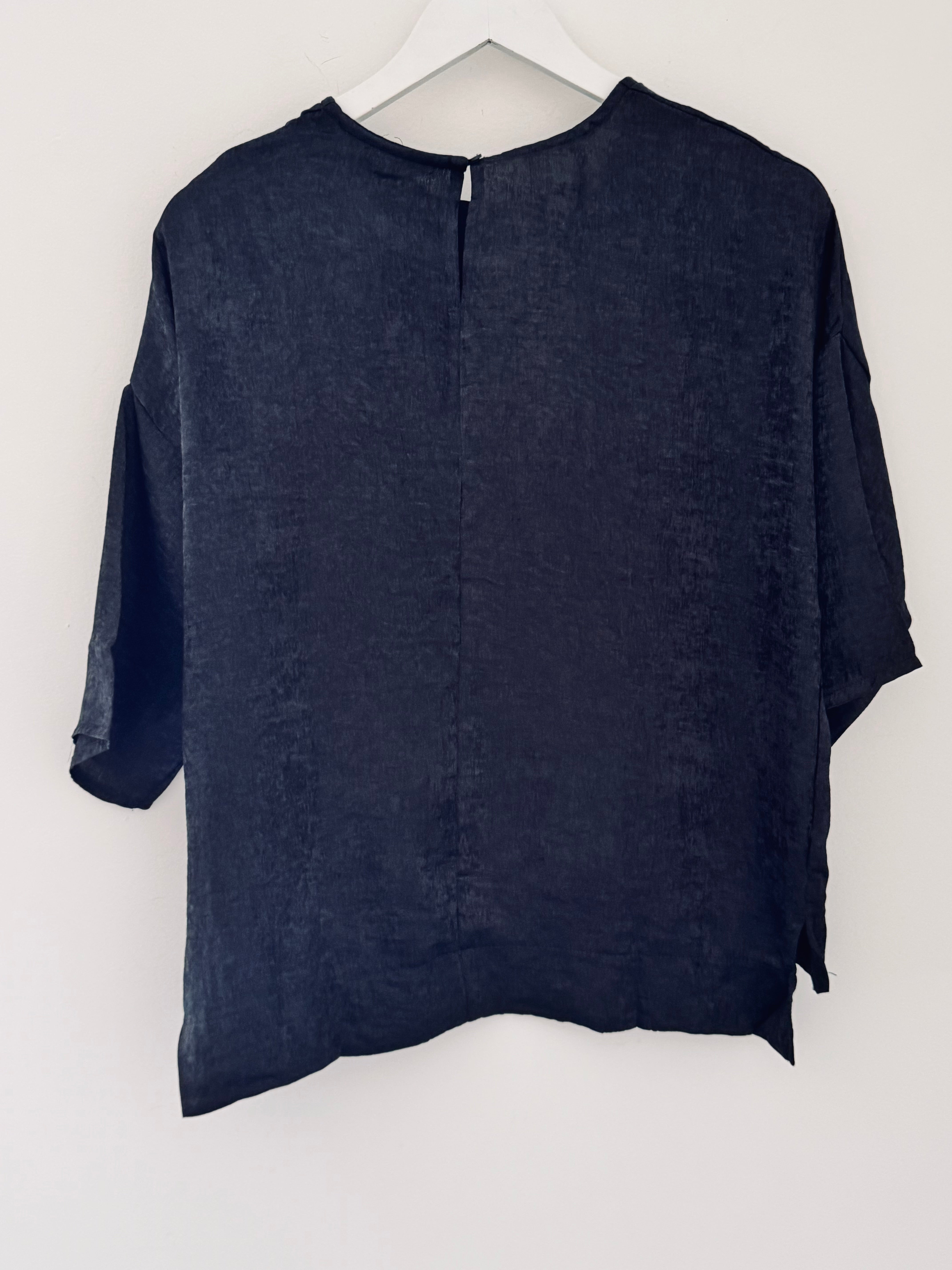 Silky Shimmer Top in Black