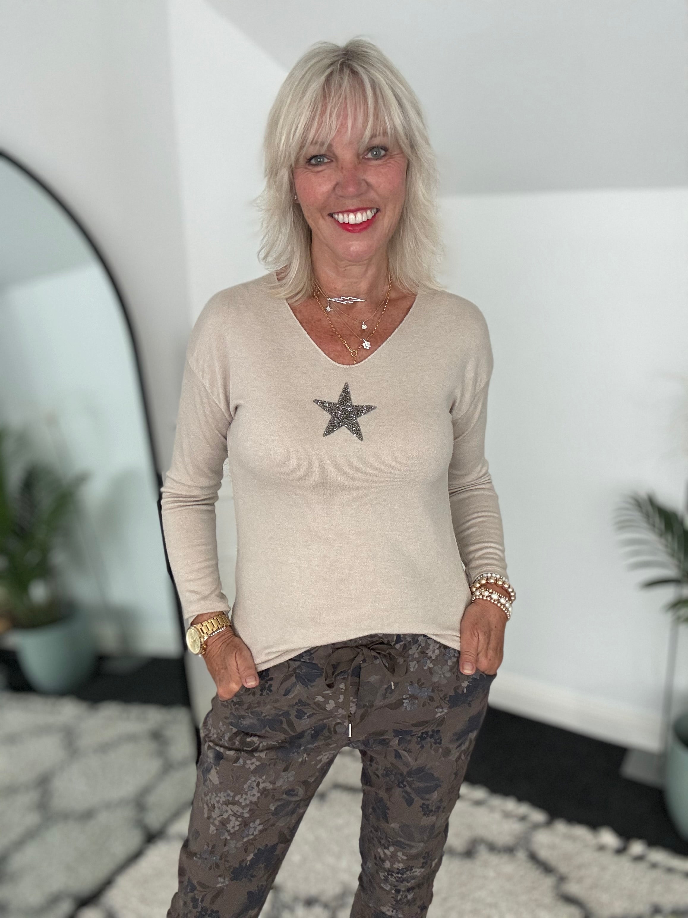 Slimfit Glitter Star Jumper in Stone