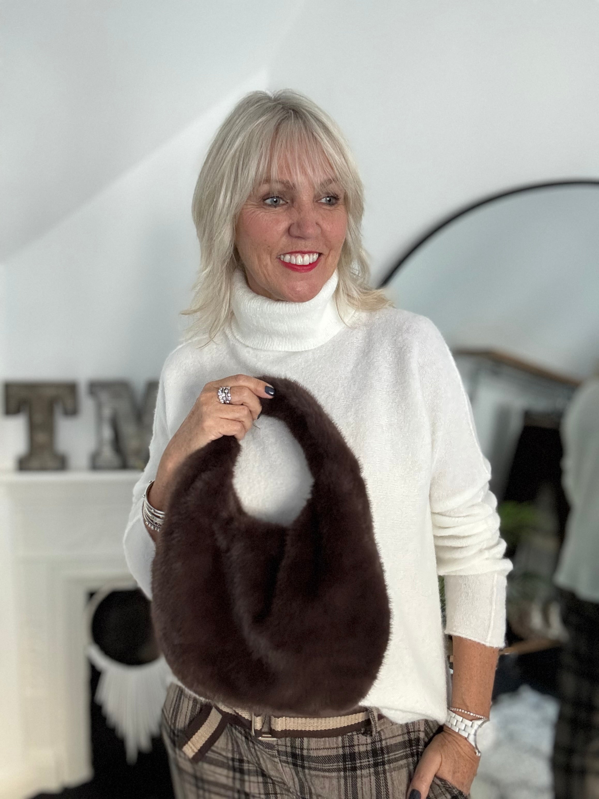Faux Fur Grab Bag in Chocolate