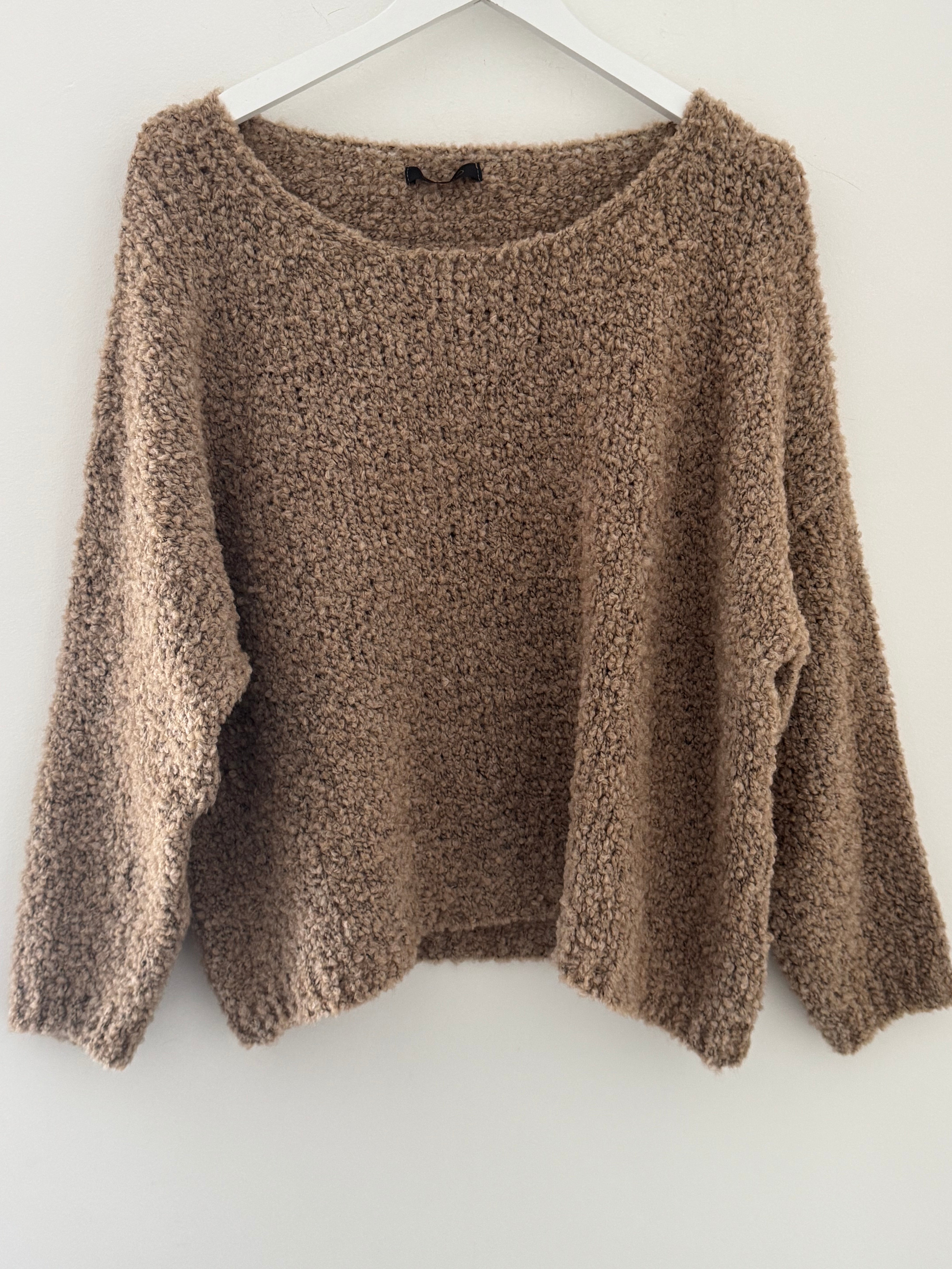 Boucle Jumper in Latte