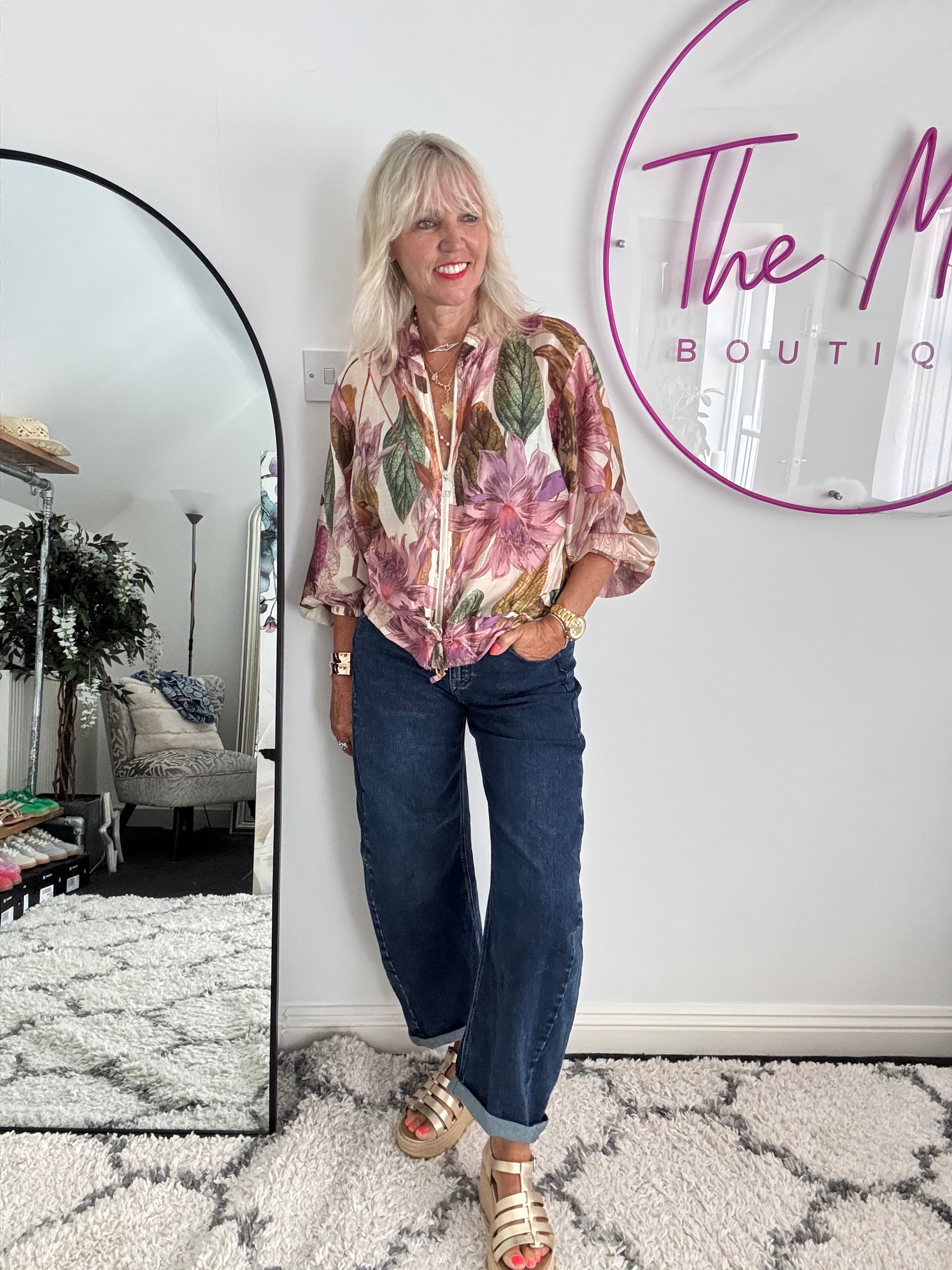 Barrel Leg Jeans in Deep Denim