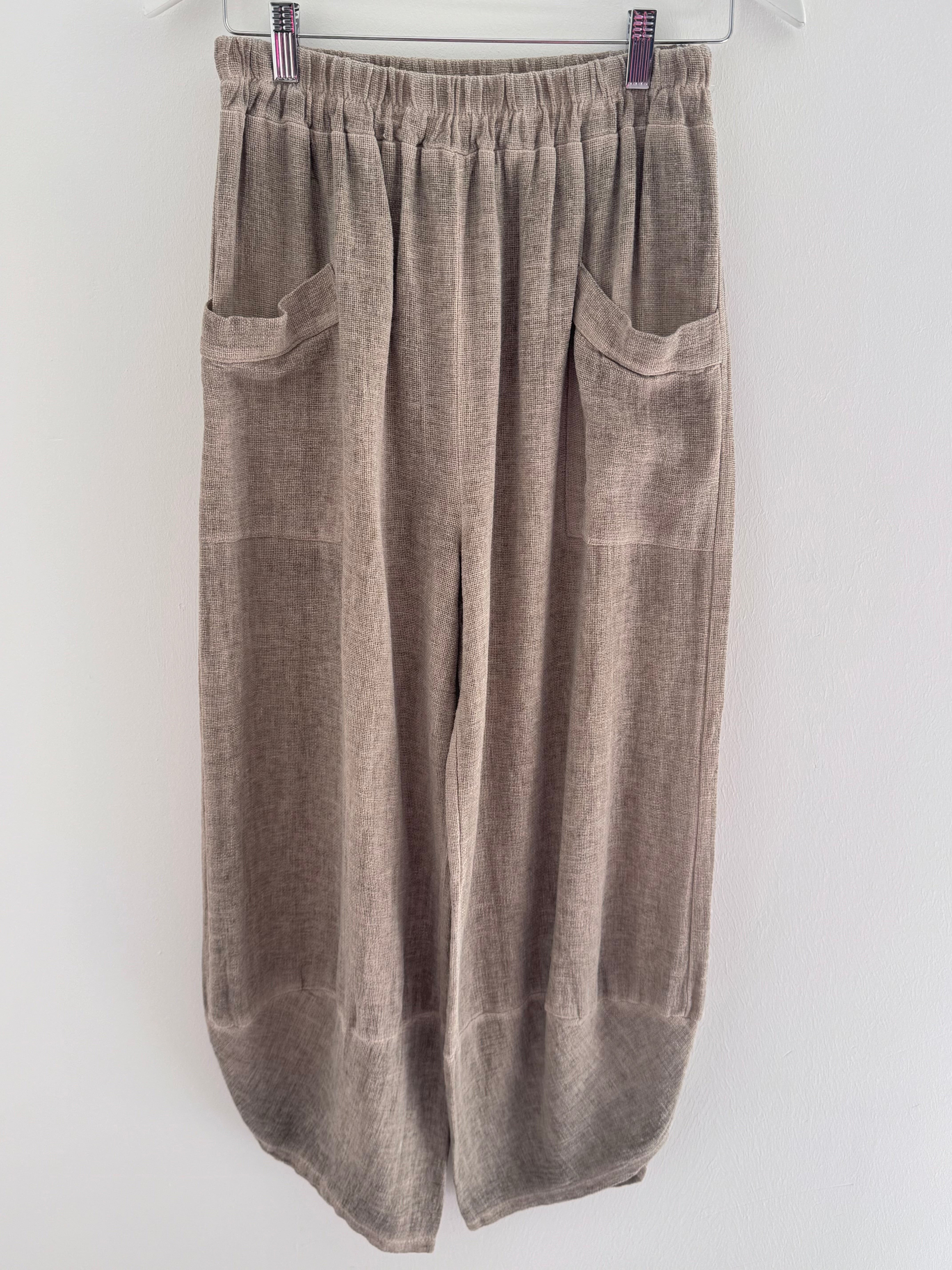 Linen & Cotton Barrel Trousers in Mocha