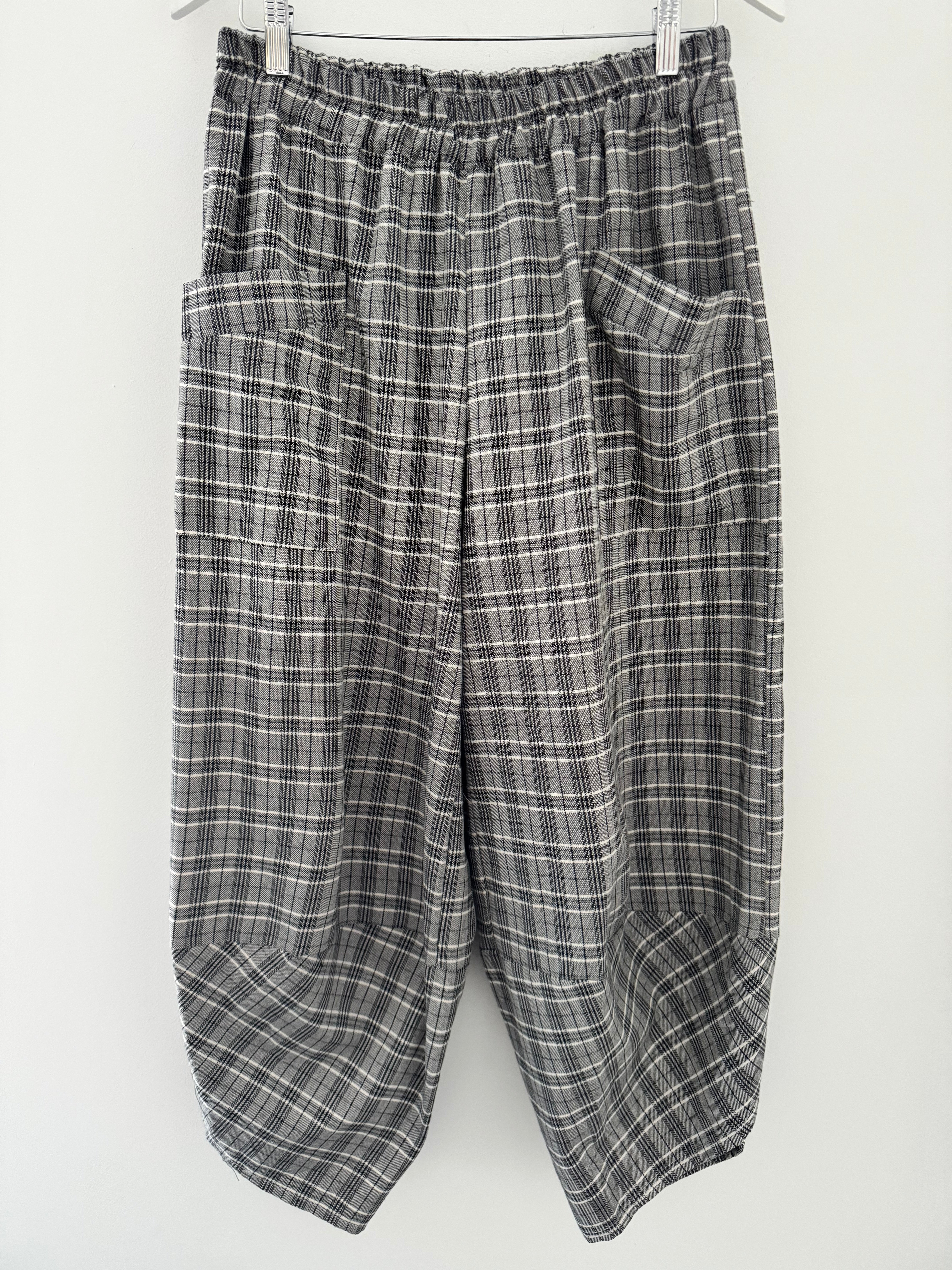 Barrel Check Trousers in Grey