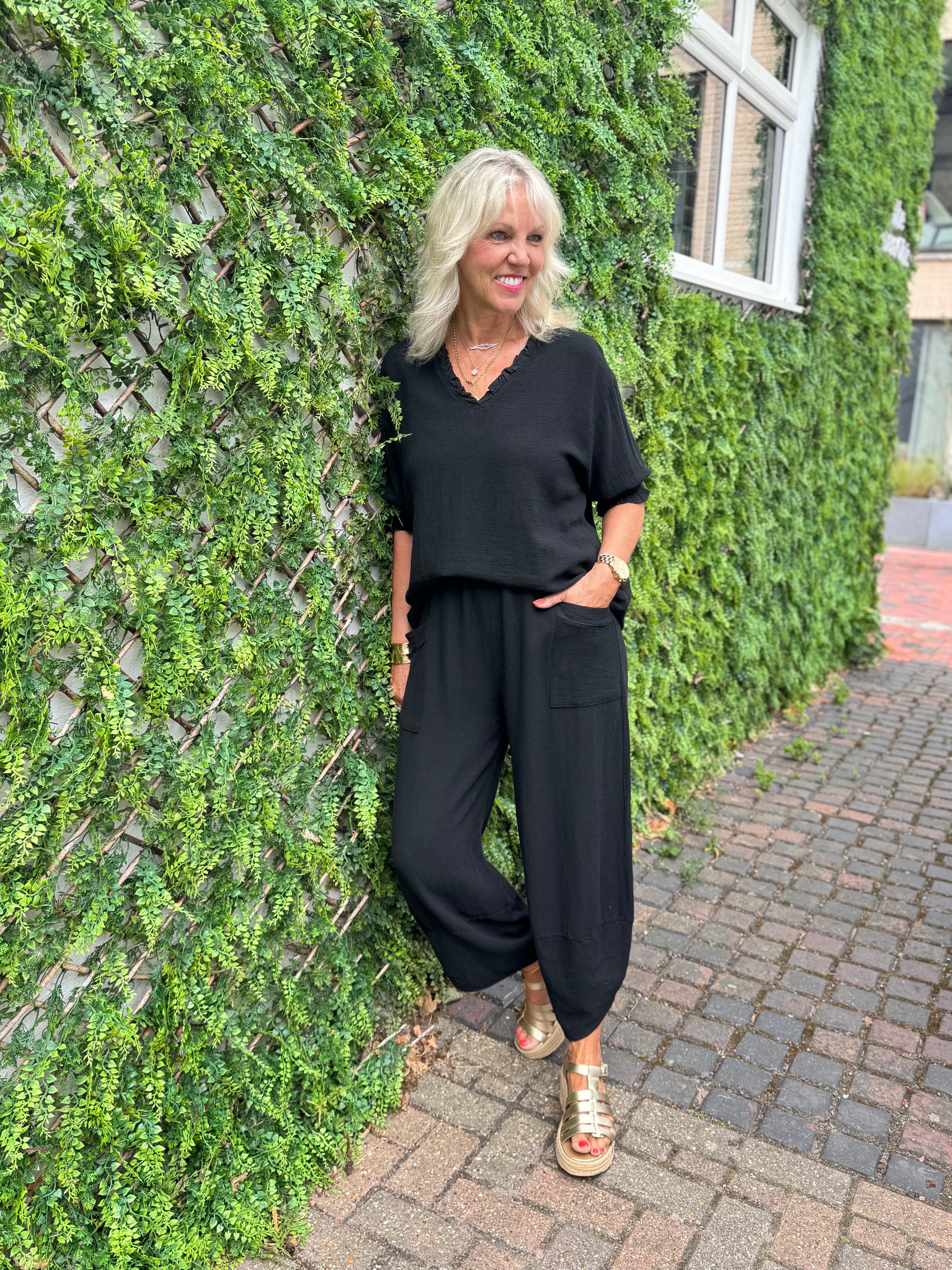 Linen & Cotton Barrel Trousers in Black