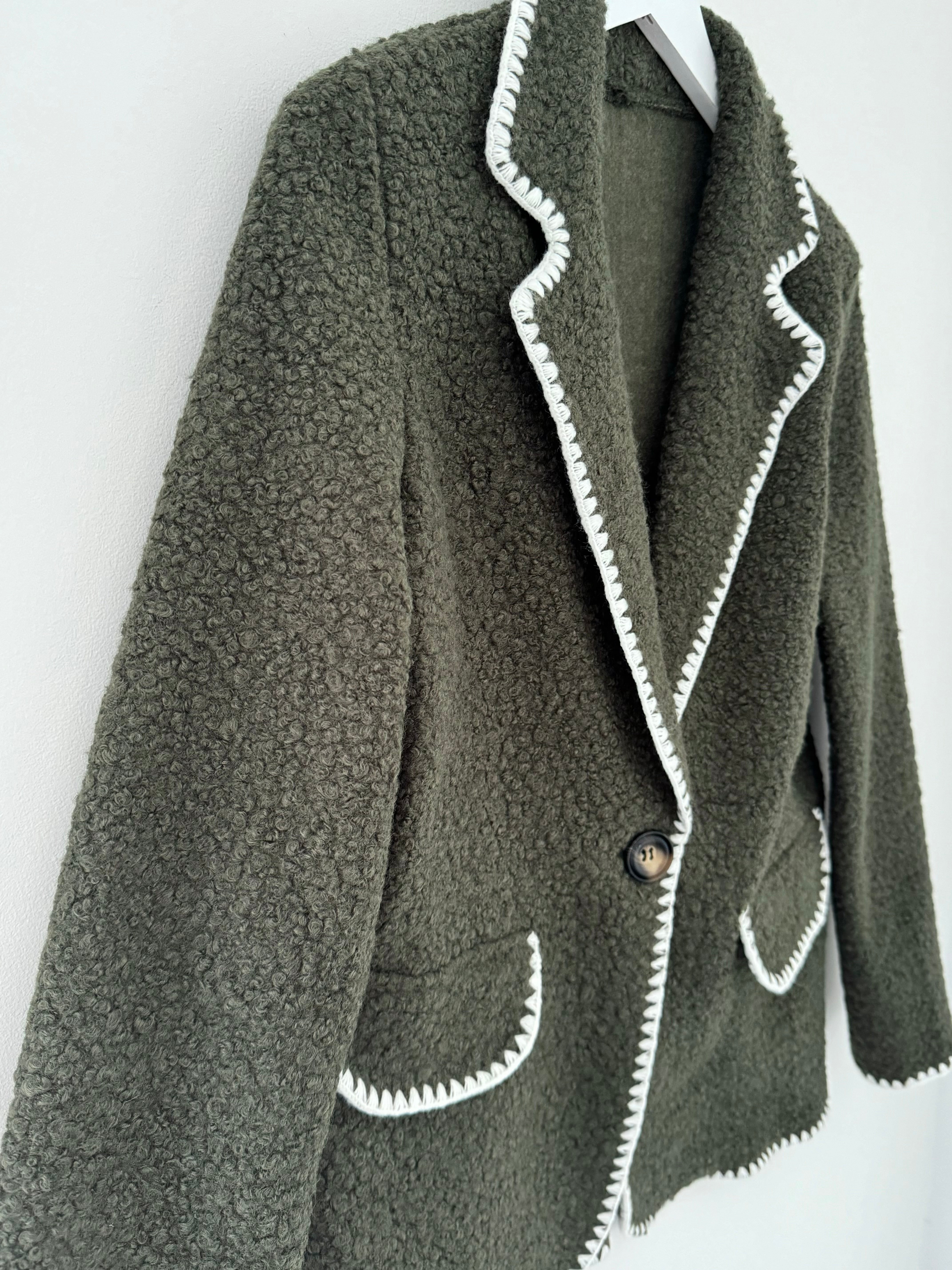 Boucle Blazer in Khaki