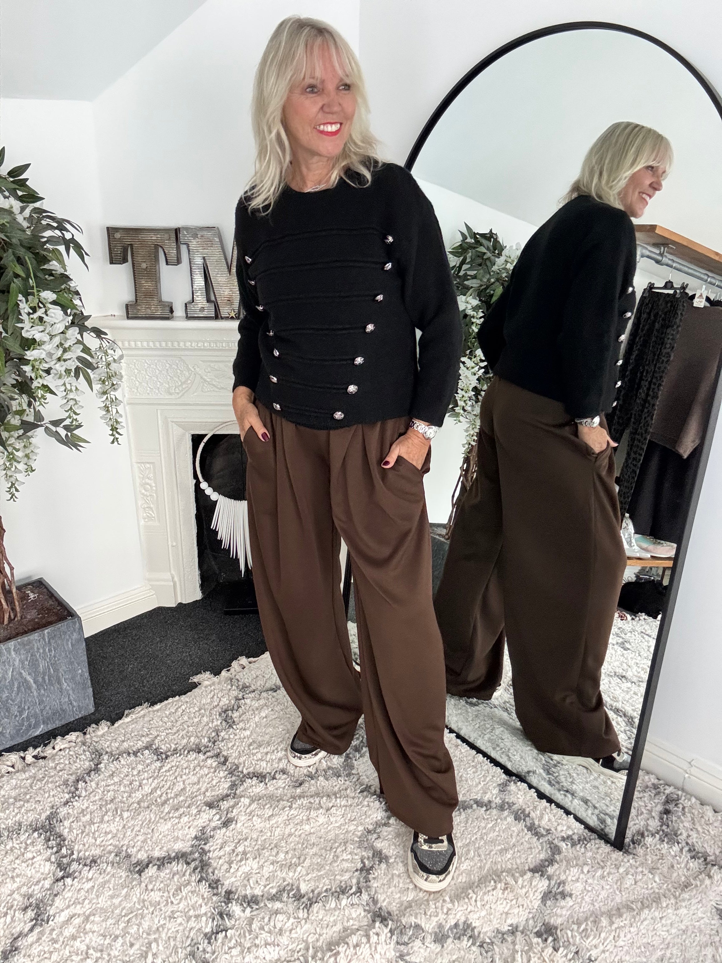 Wide Leg Stretch Trousers in Chocolate