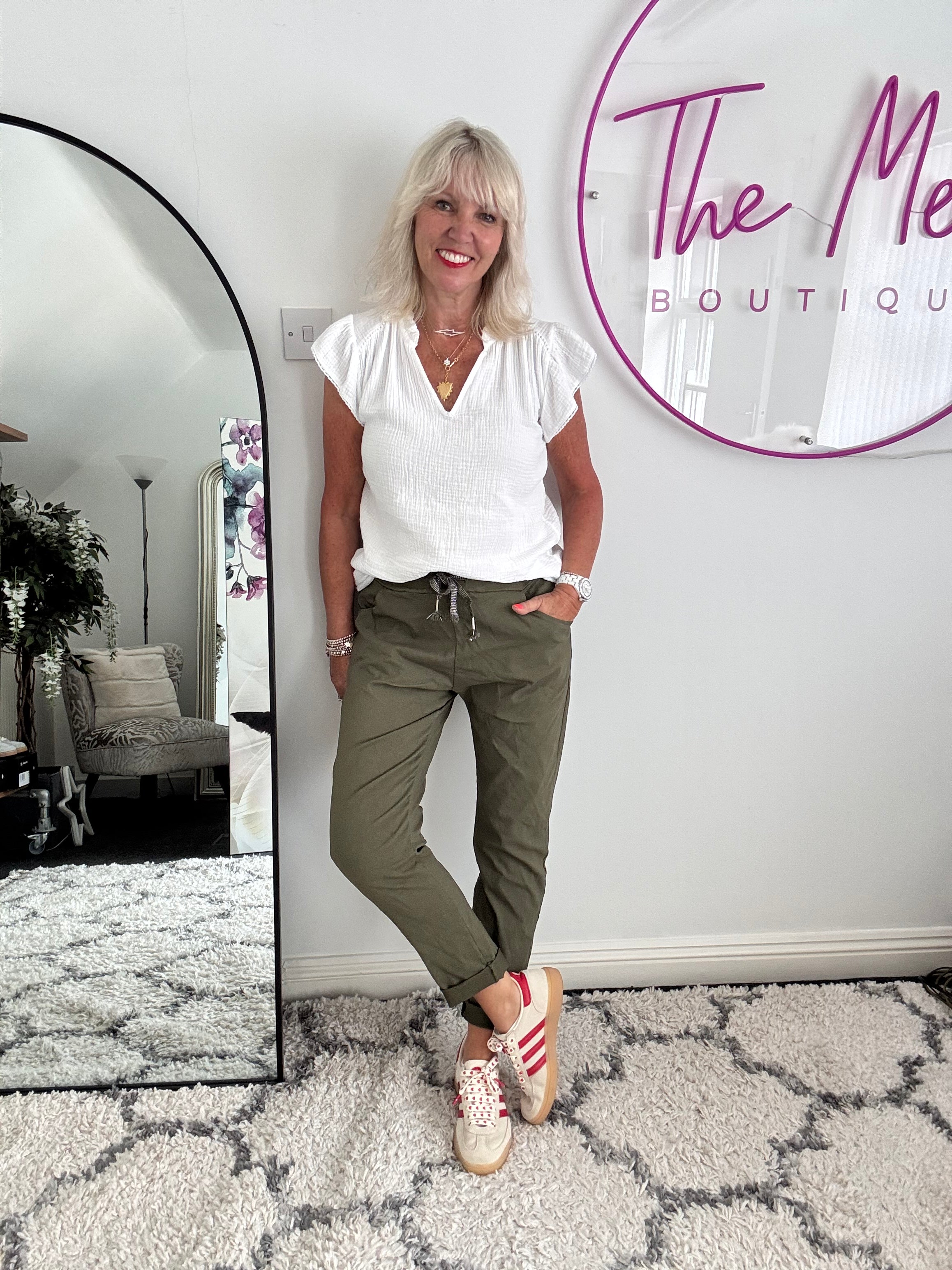 Super Stretch Joggers in Khaki