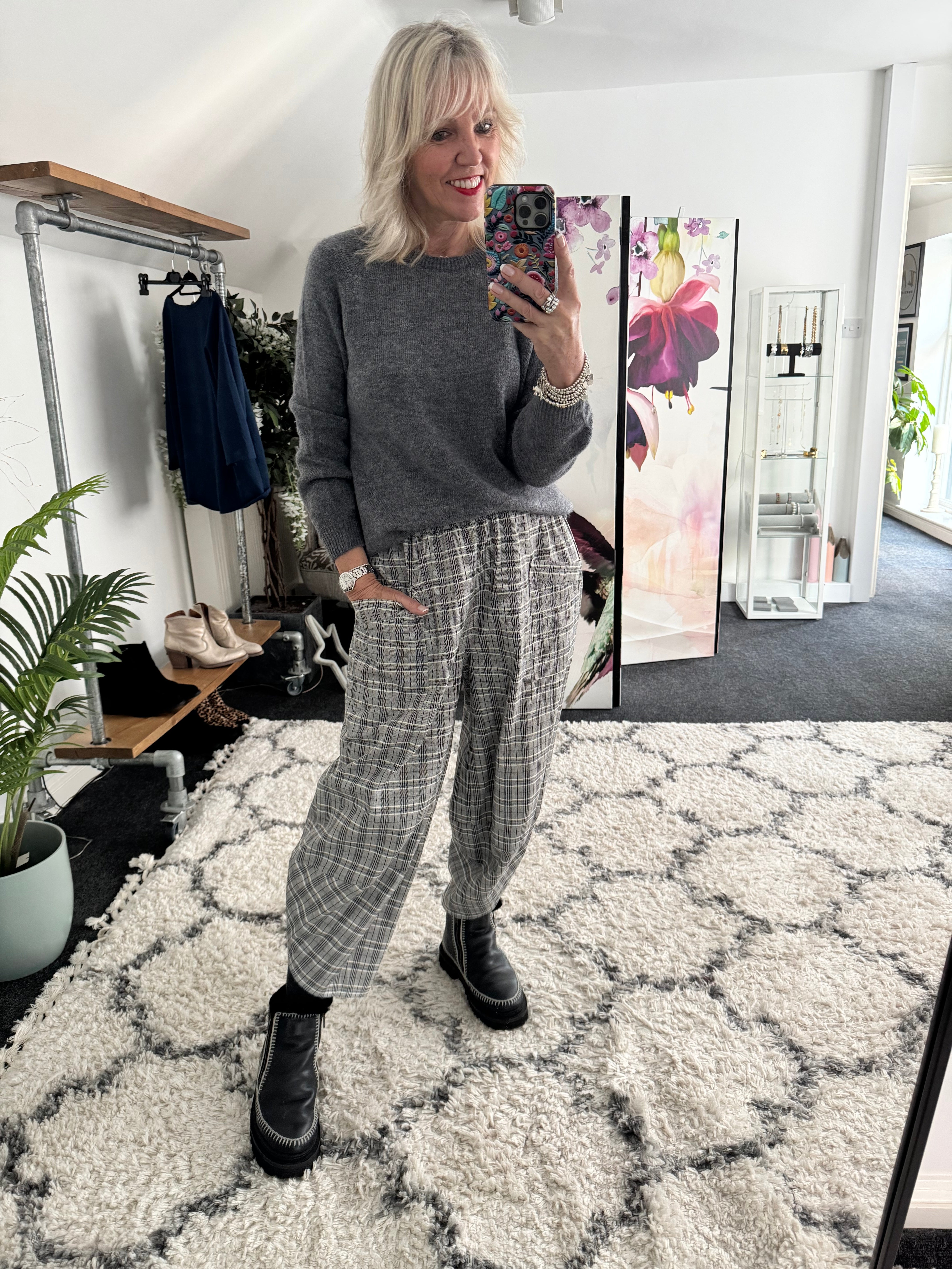 Barrel Check Trousers in Grey