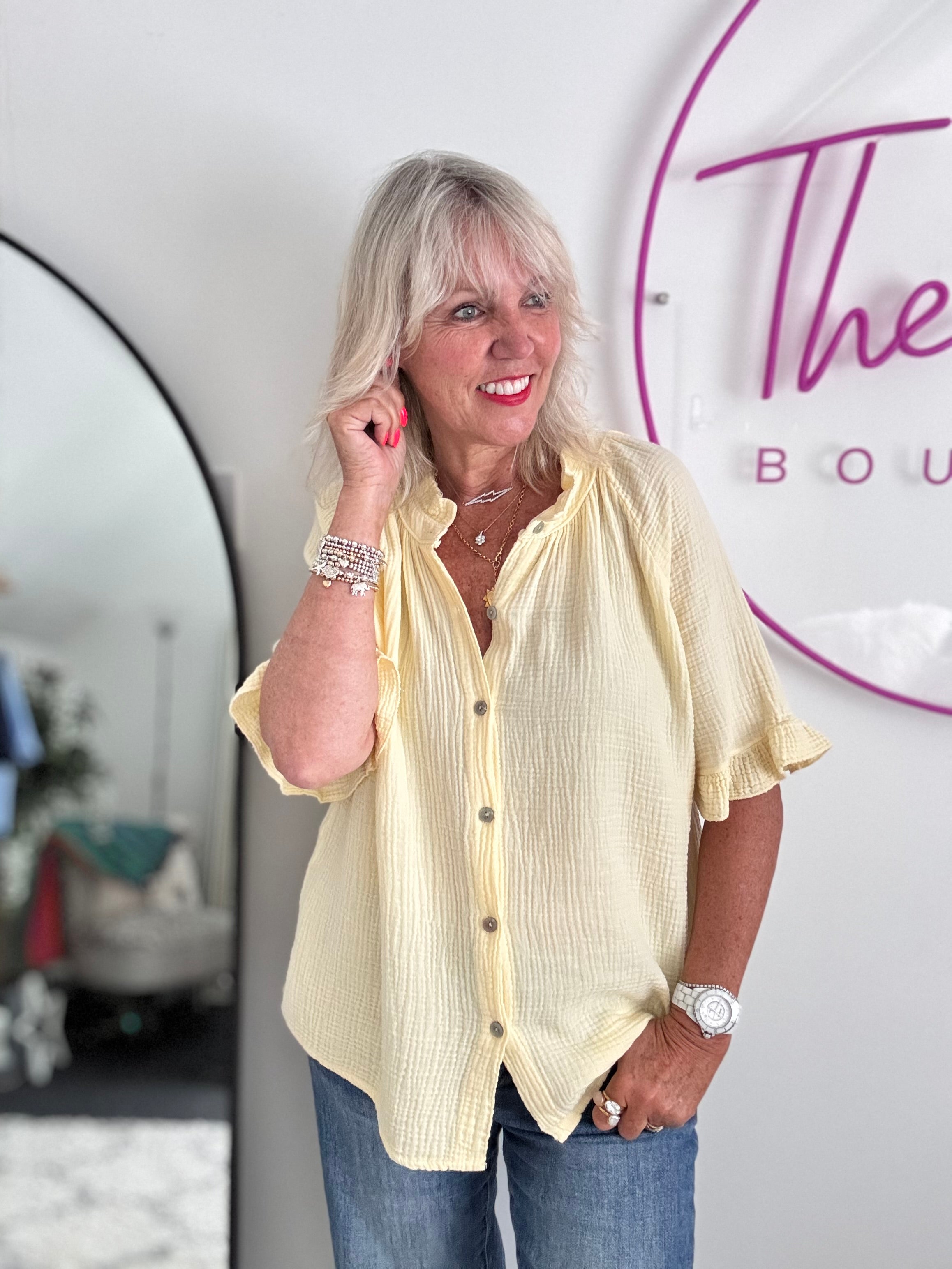 Short Sleeve Cheesecloth Shirt in Soft Lemon