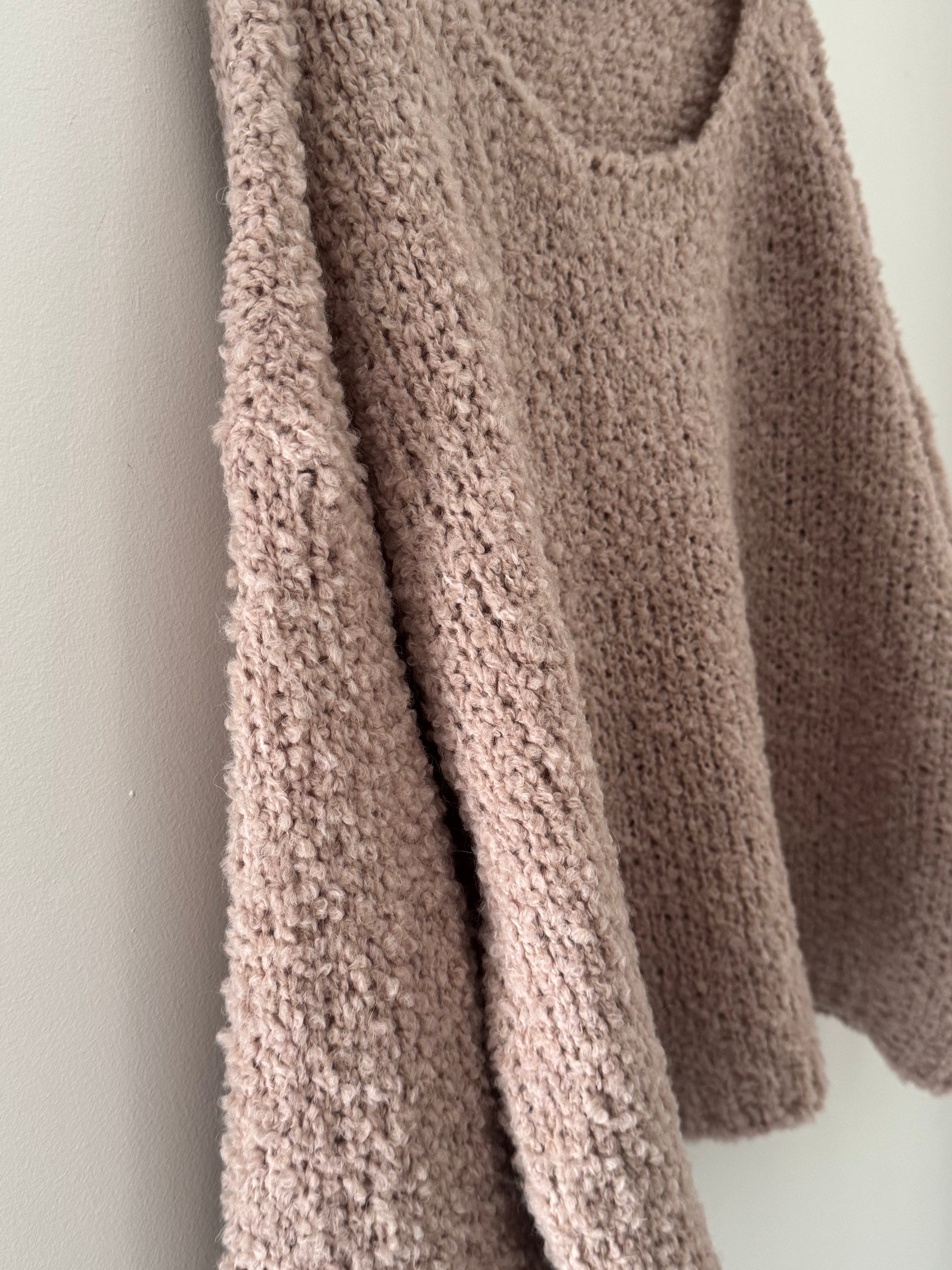 Boucle Jumper in Soft Pink