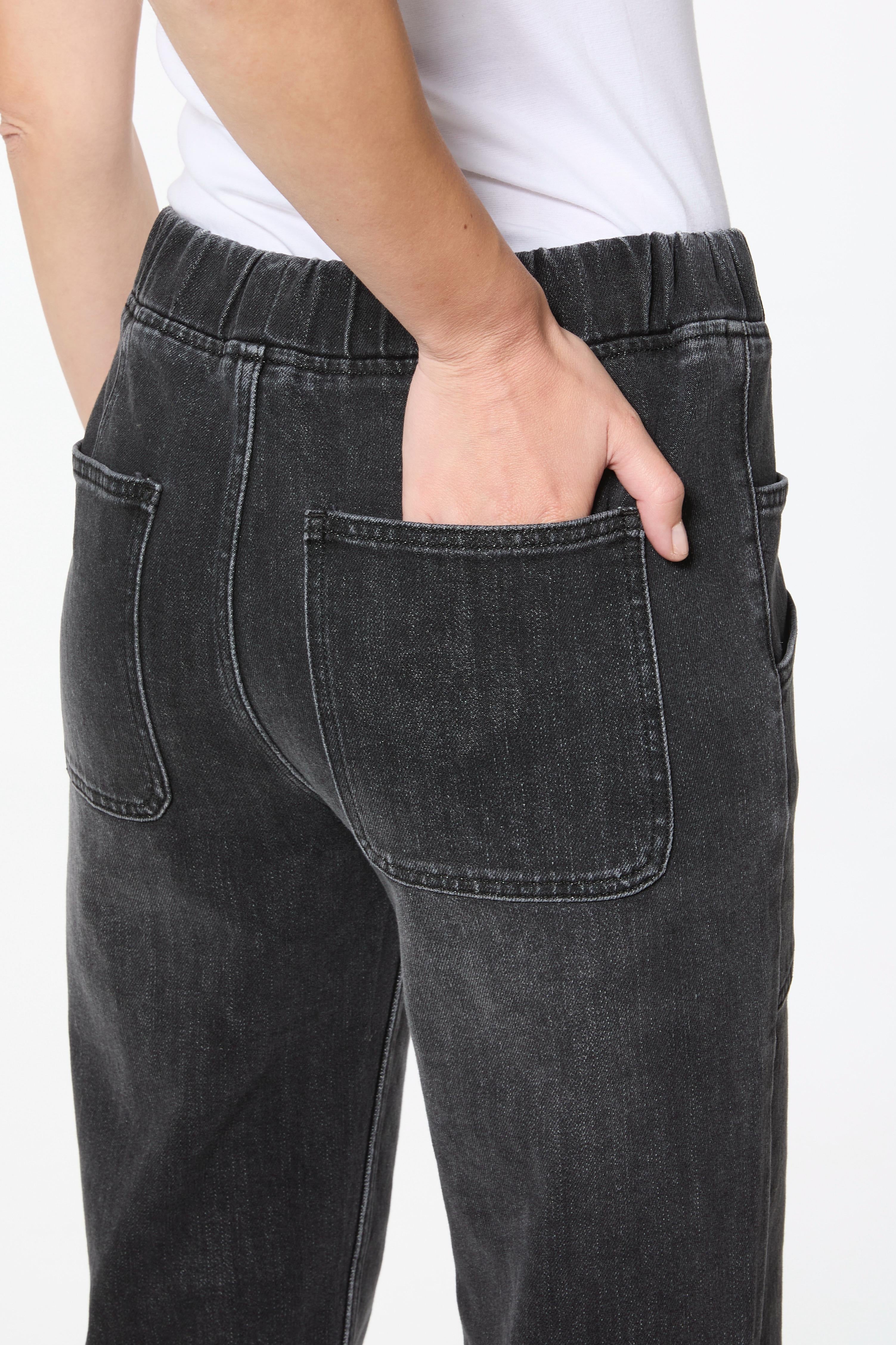 Double Pocket Jean Joggers in Washed Black