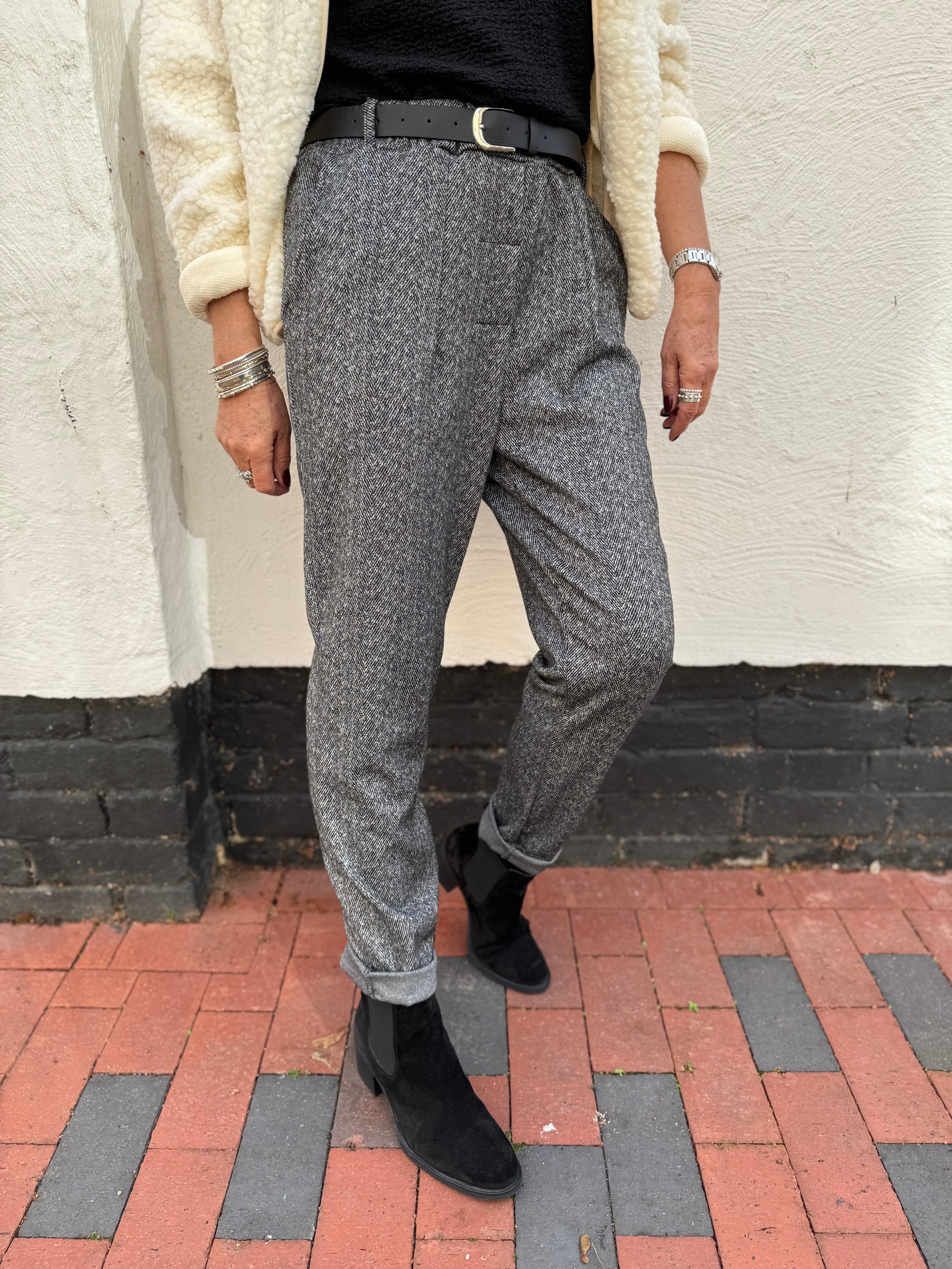 Stretch Herringbone Trousers in Charcoal