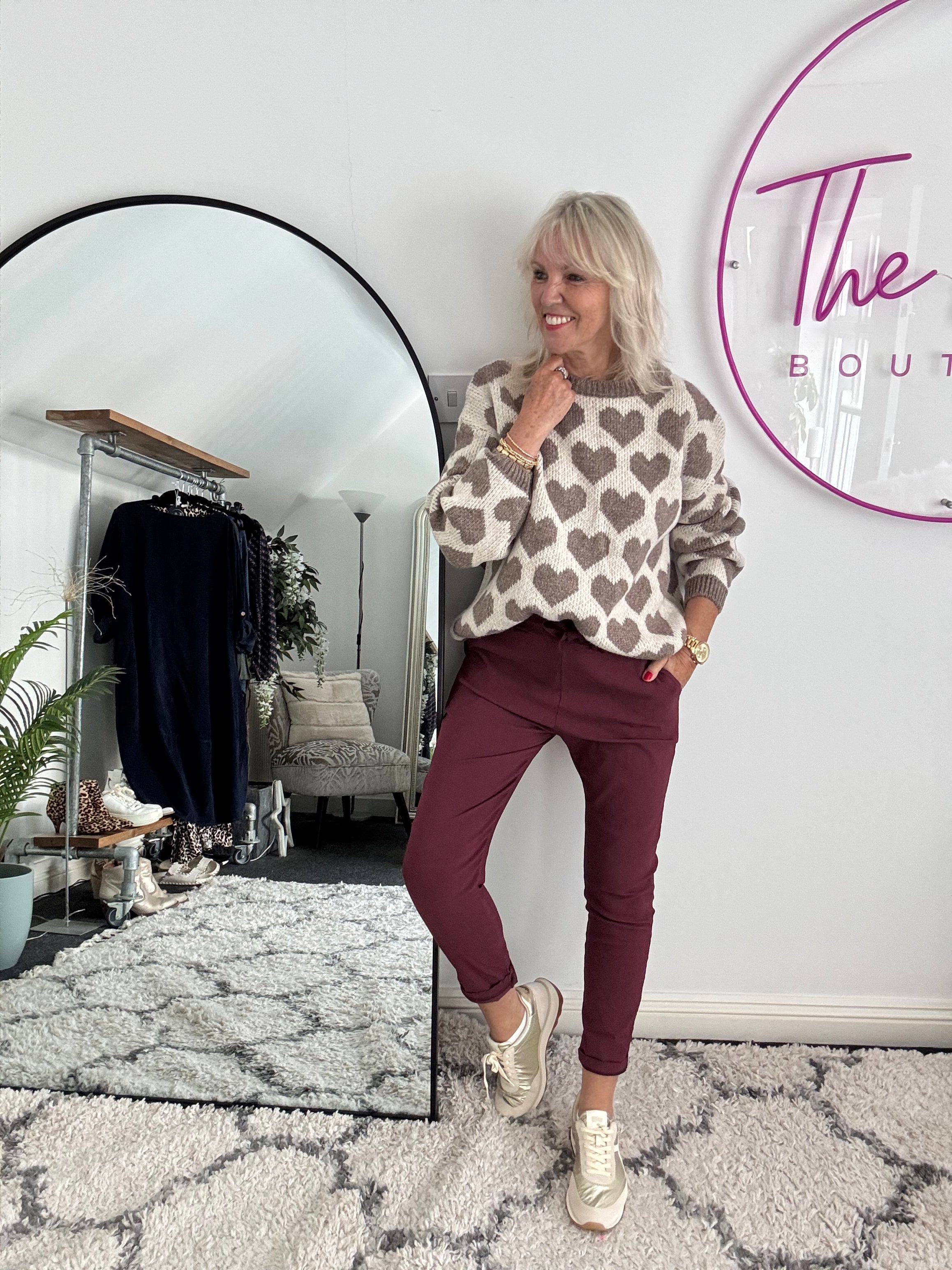 Super Stretch Joggers in Claret