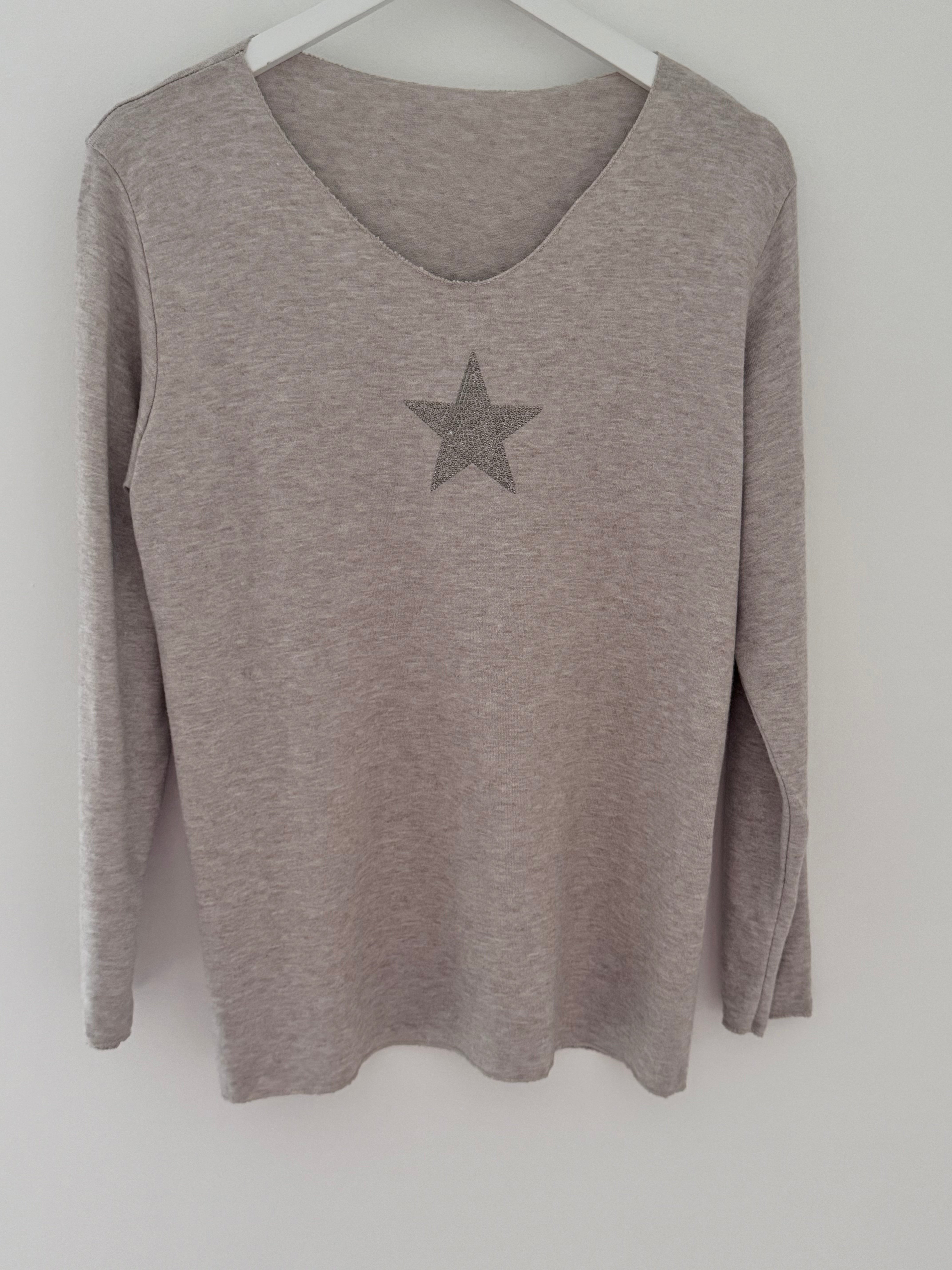 Lightweight Star Jumper in Stone