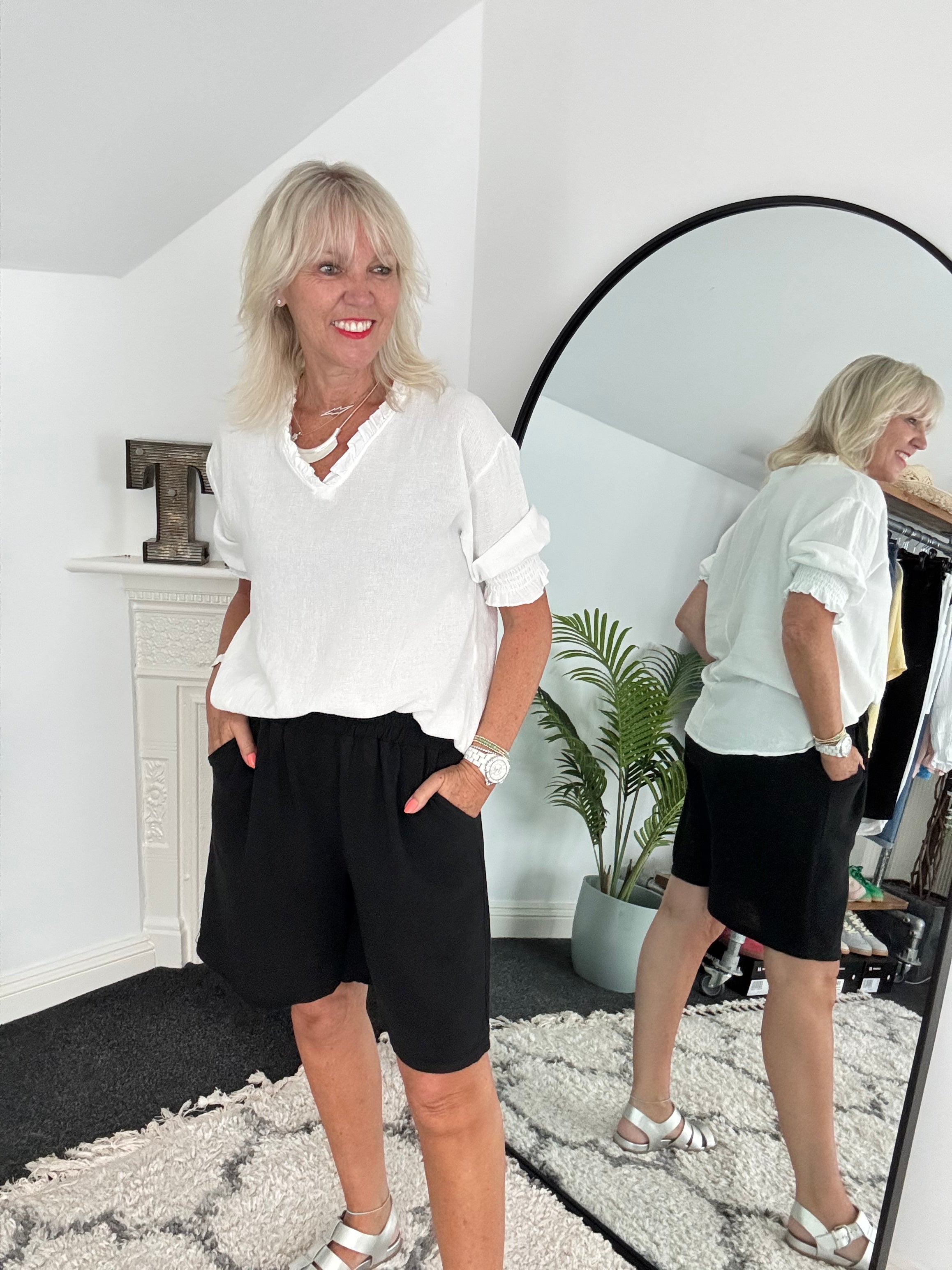 Linen & Cotton Shorts in Black