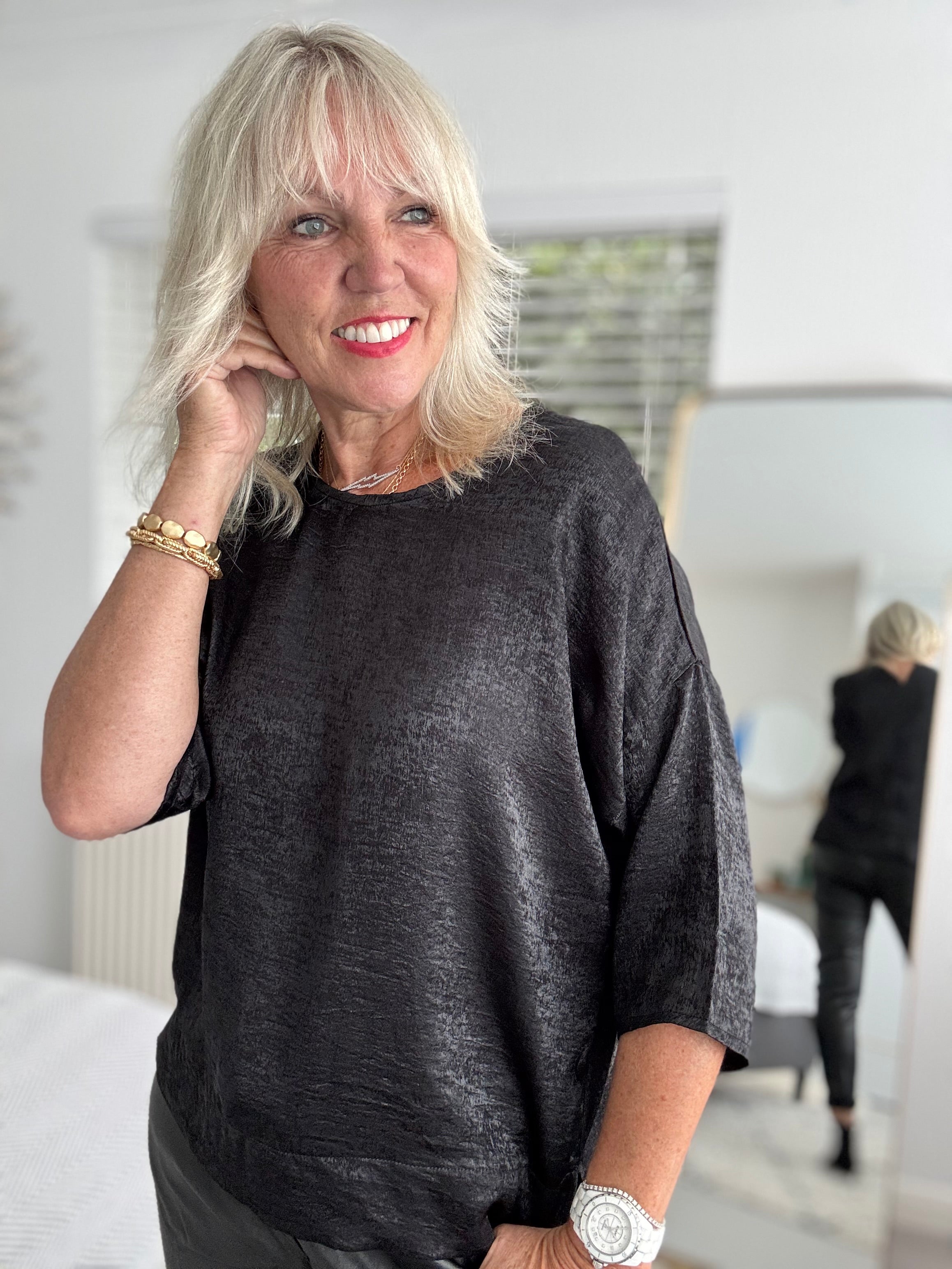 Silky Shimmer Top in Black
