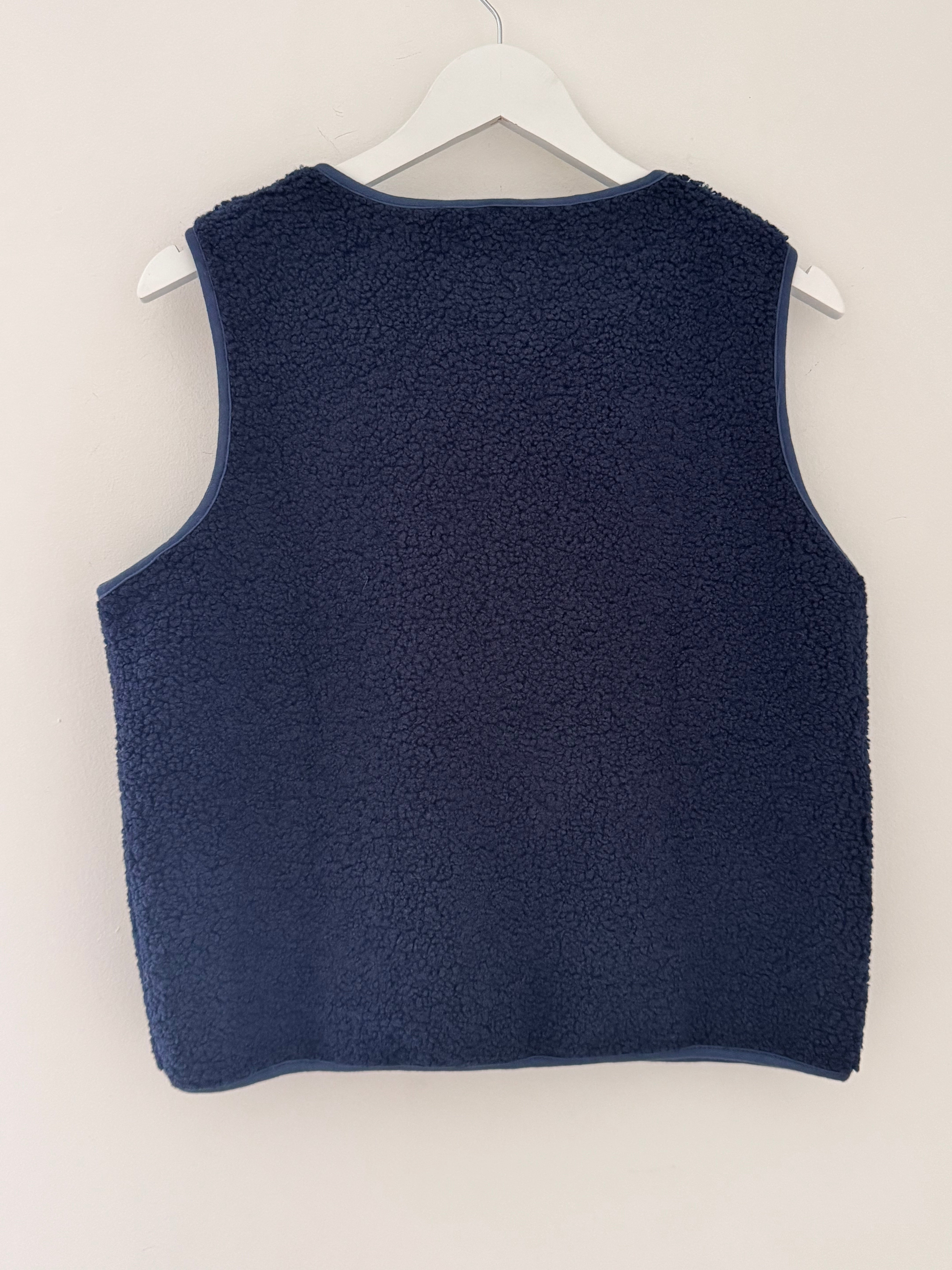 Boucle Gilet in Navy