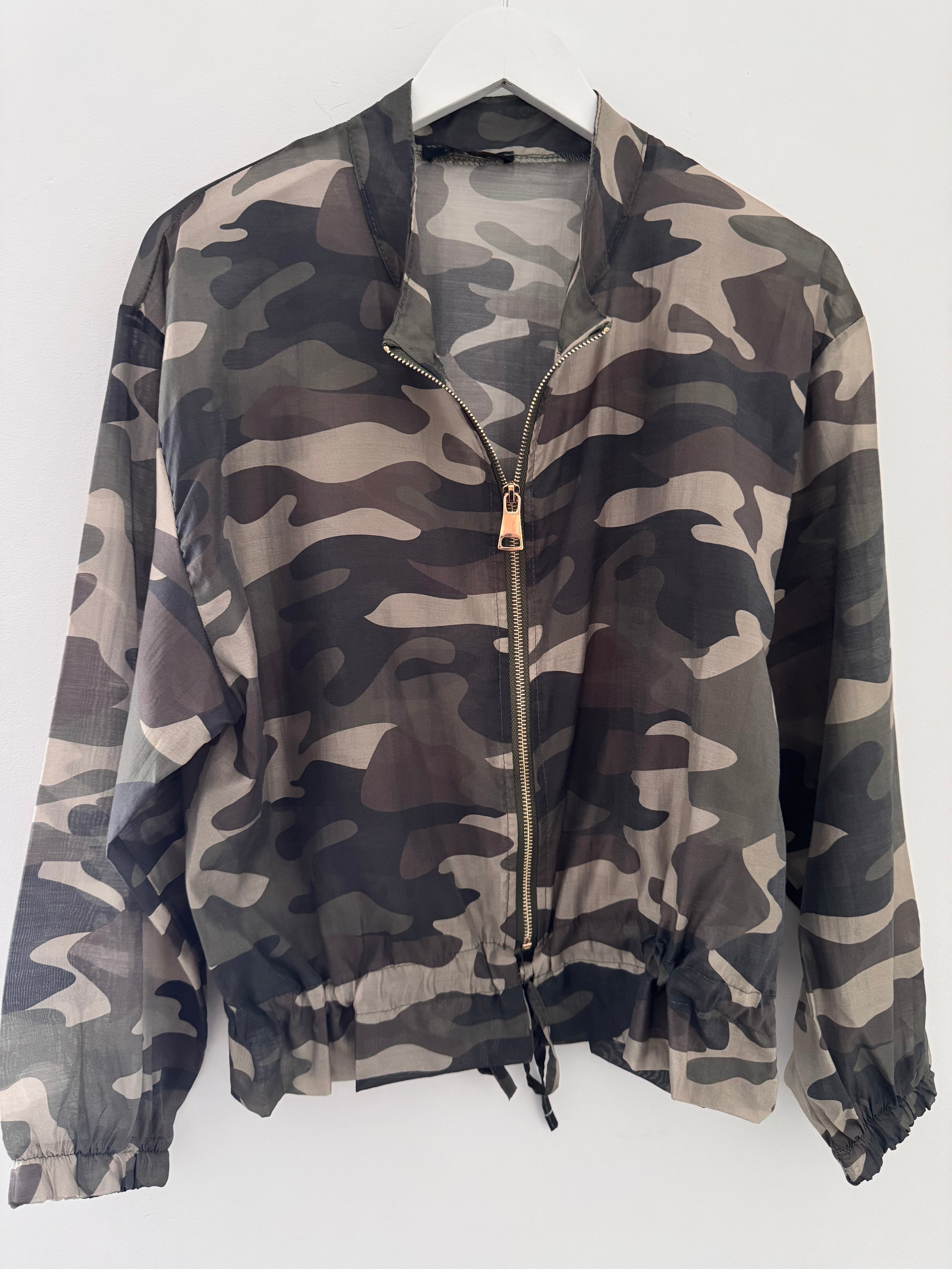 Lightweight Bomber Jacket in Camo