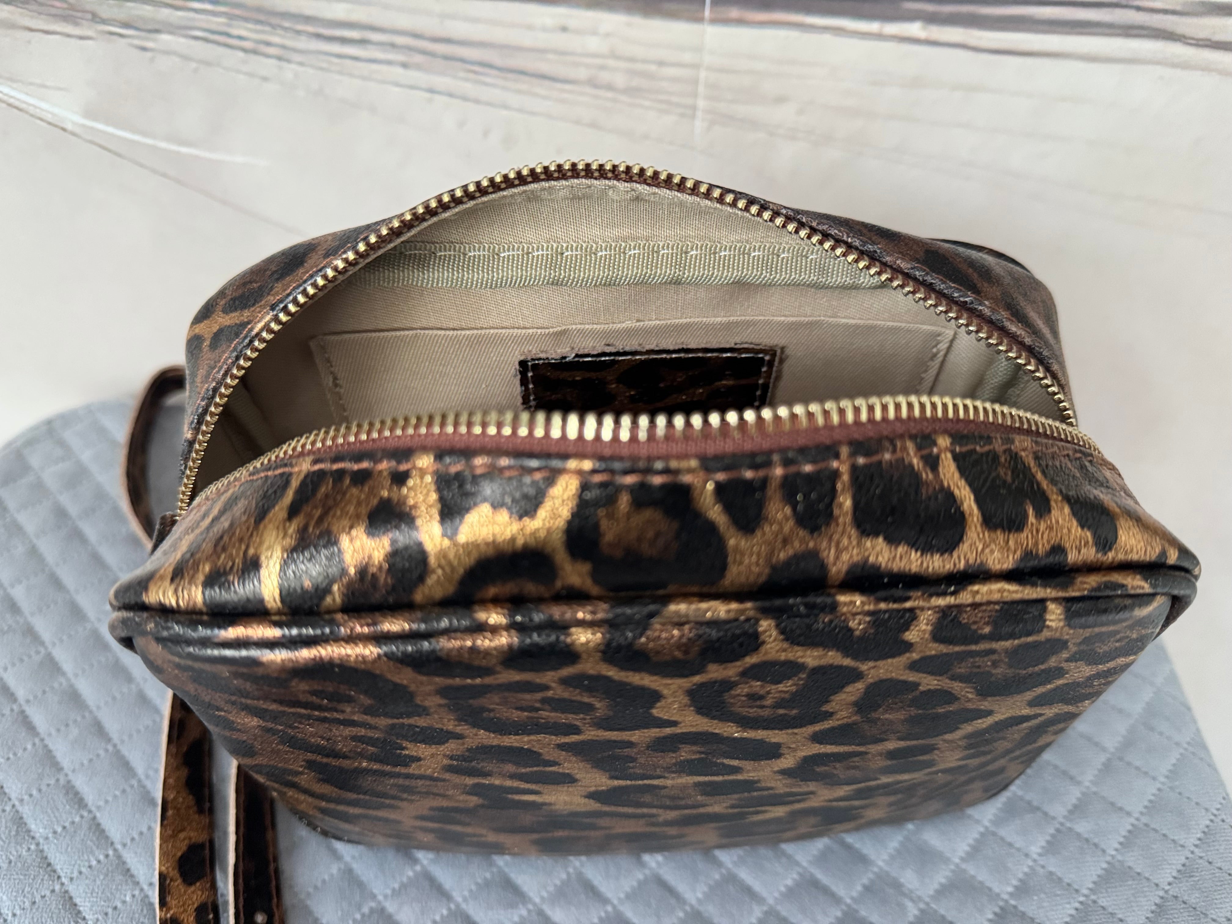 Leather Crossbody Bag in Metallic Leopard