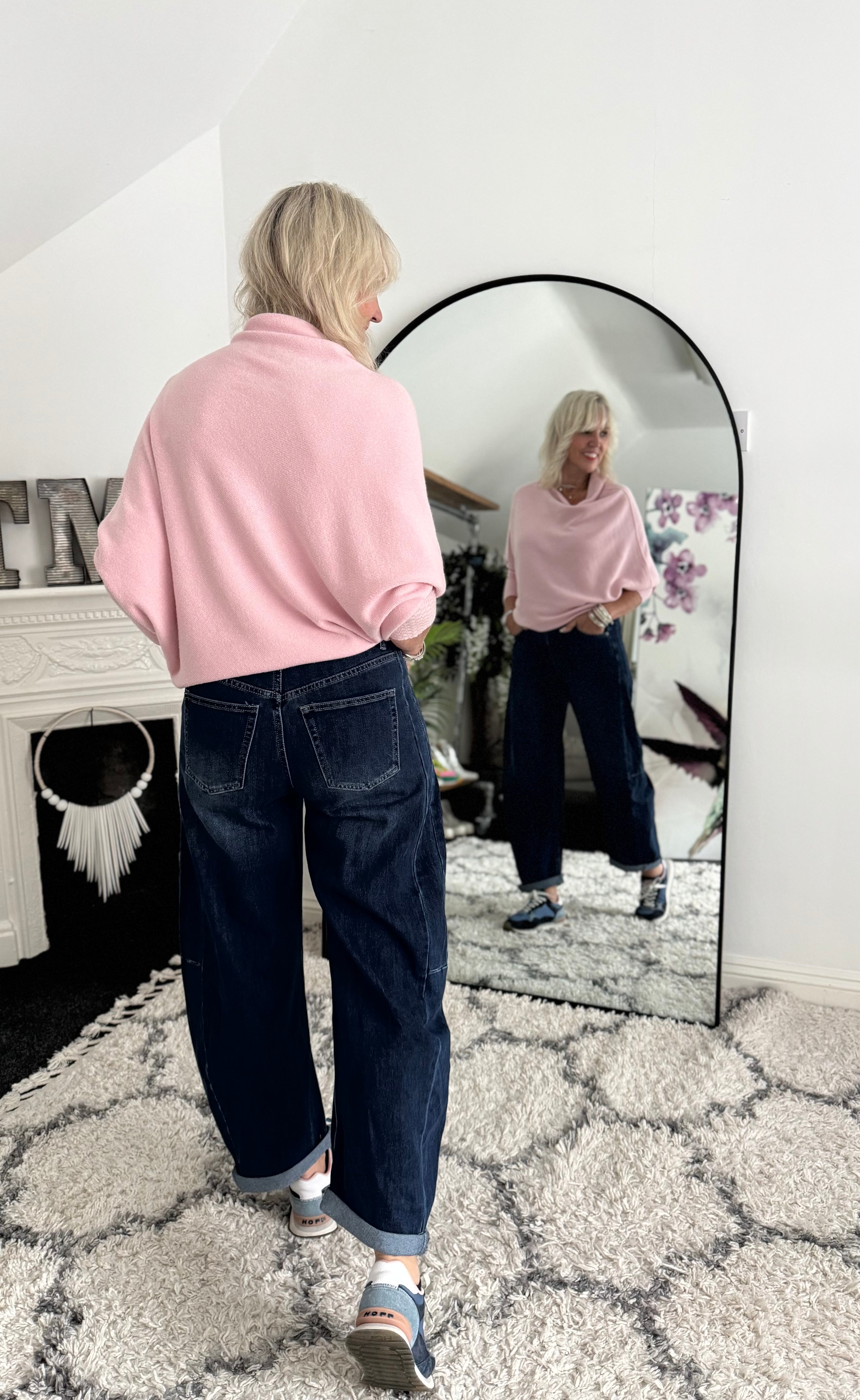 Barrel Leg Jeans in Deep Denim