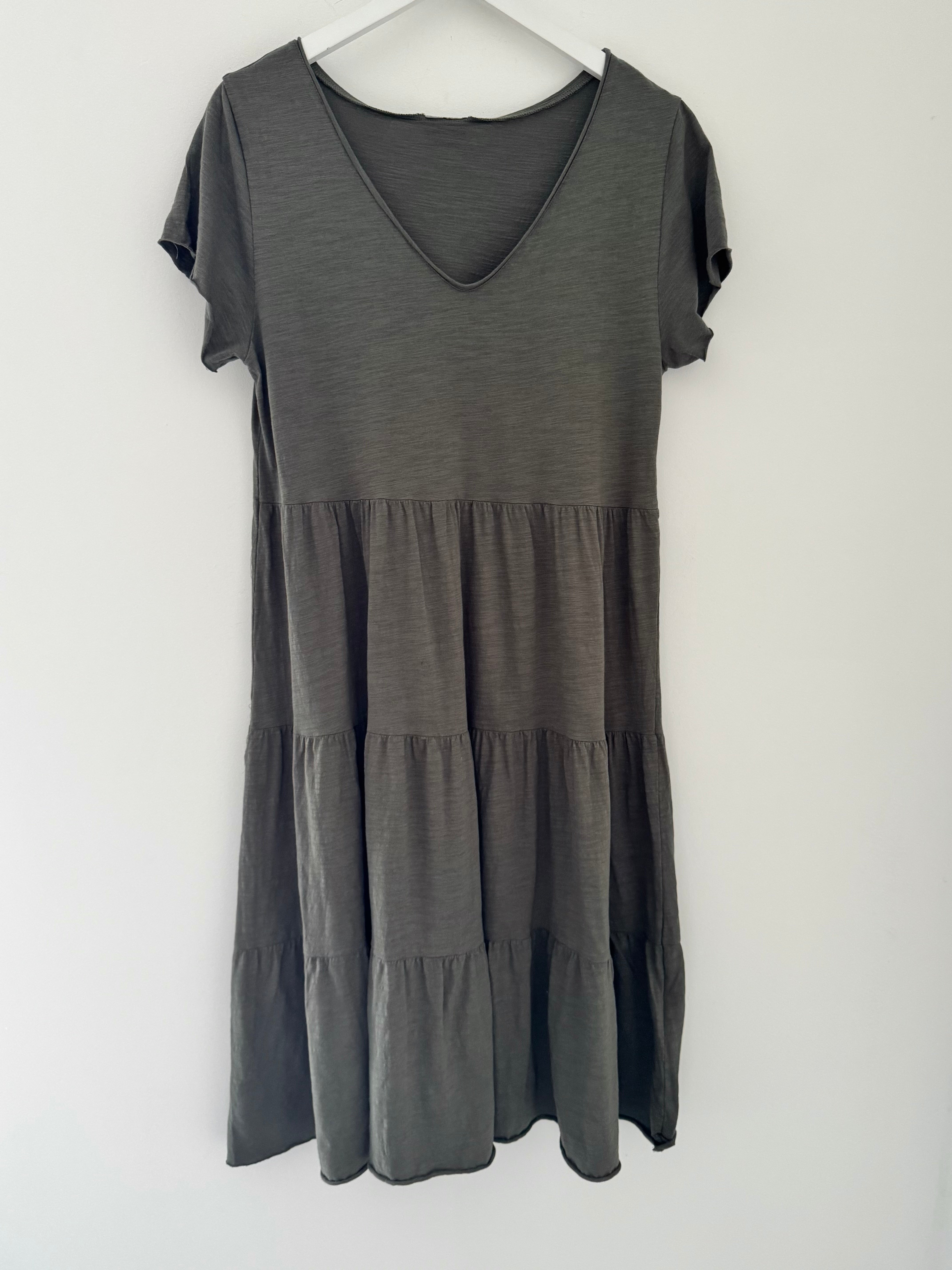 Tiered Cotton Stretch Dress in Khaki