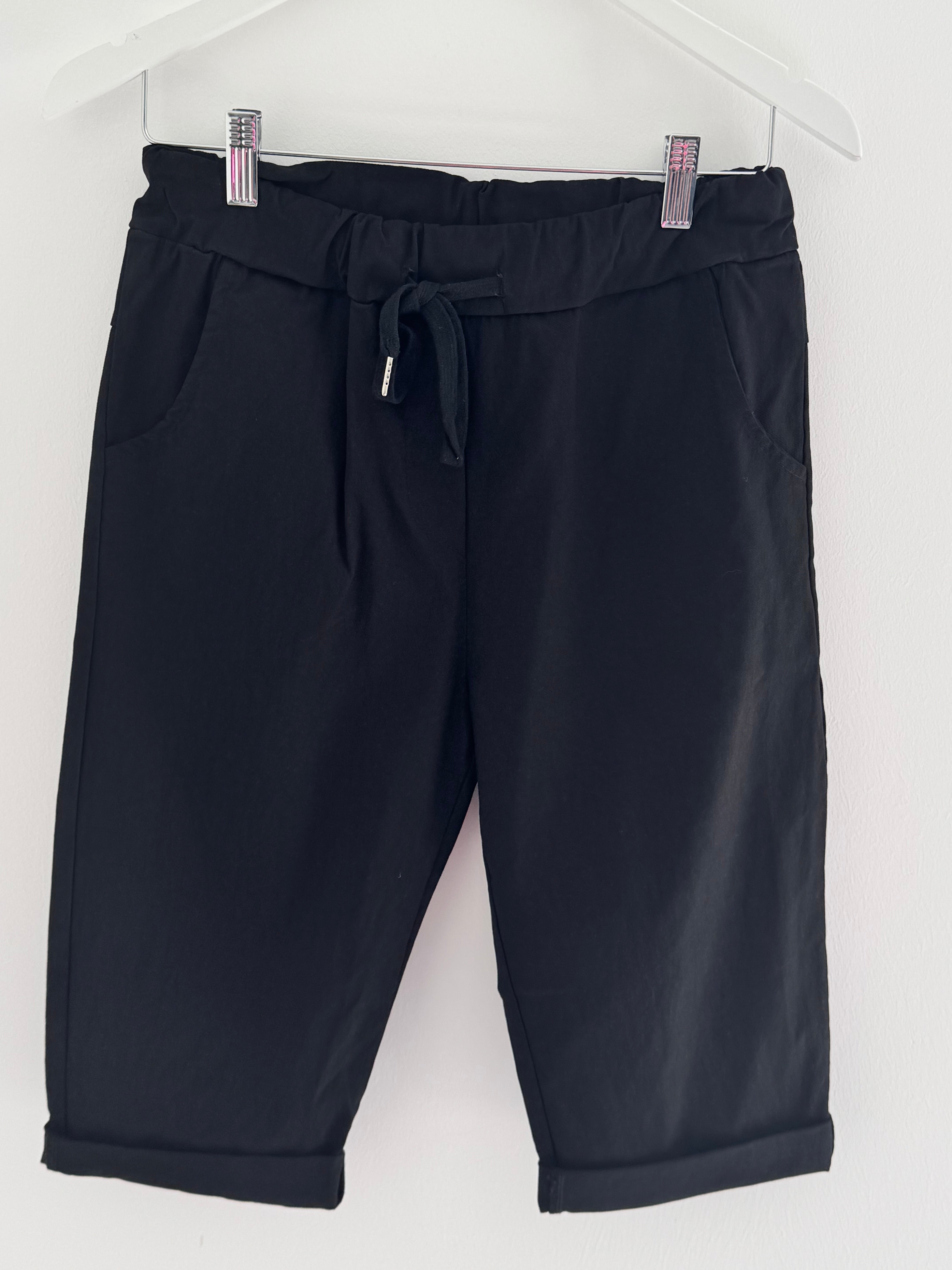 Super Stretch Capri Shorts in Black