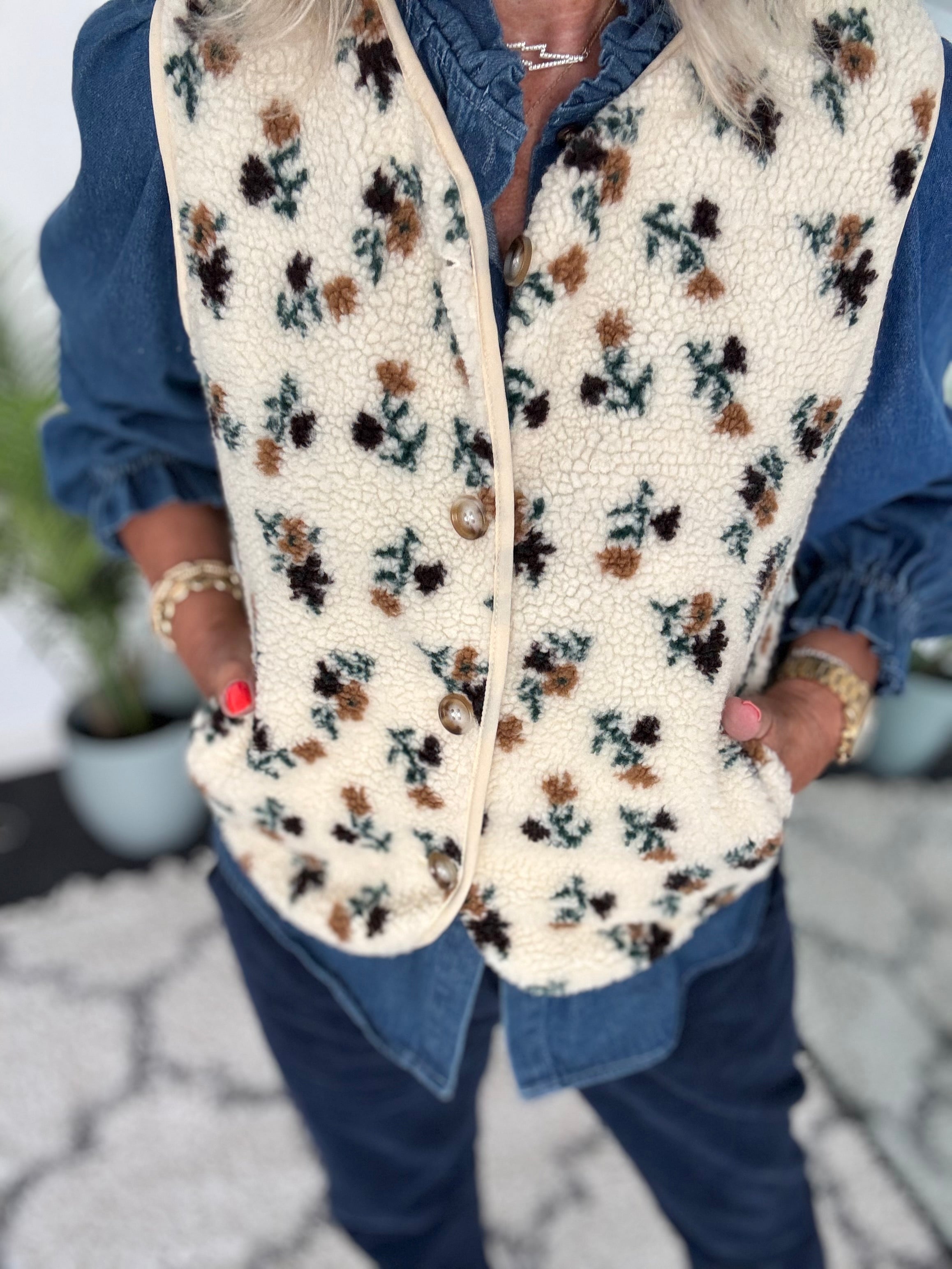Boucle Gilet with Print in Ecru