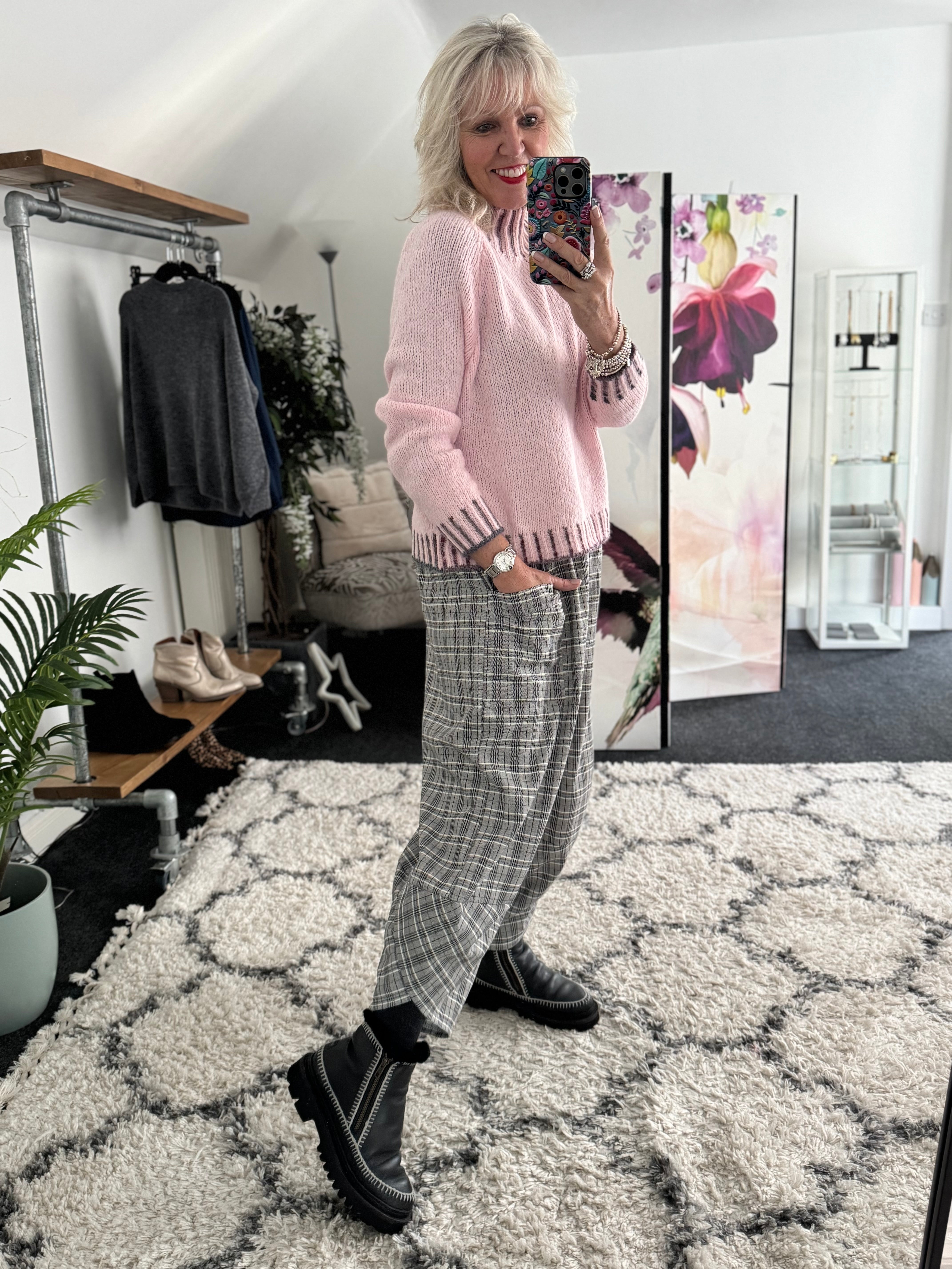 Barrel Check Trousers in Grey