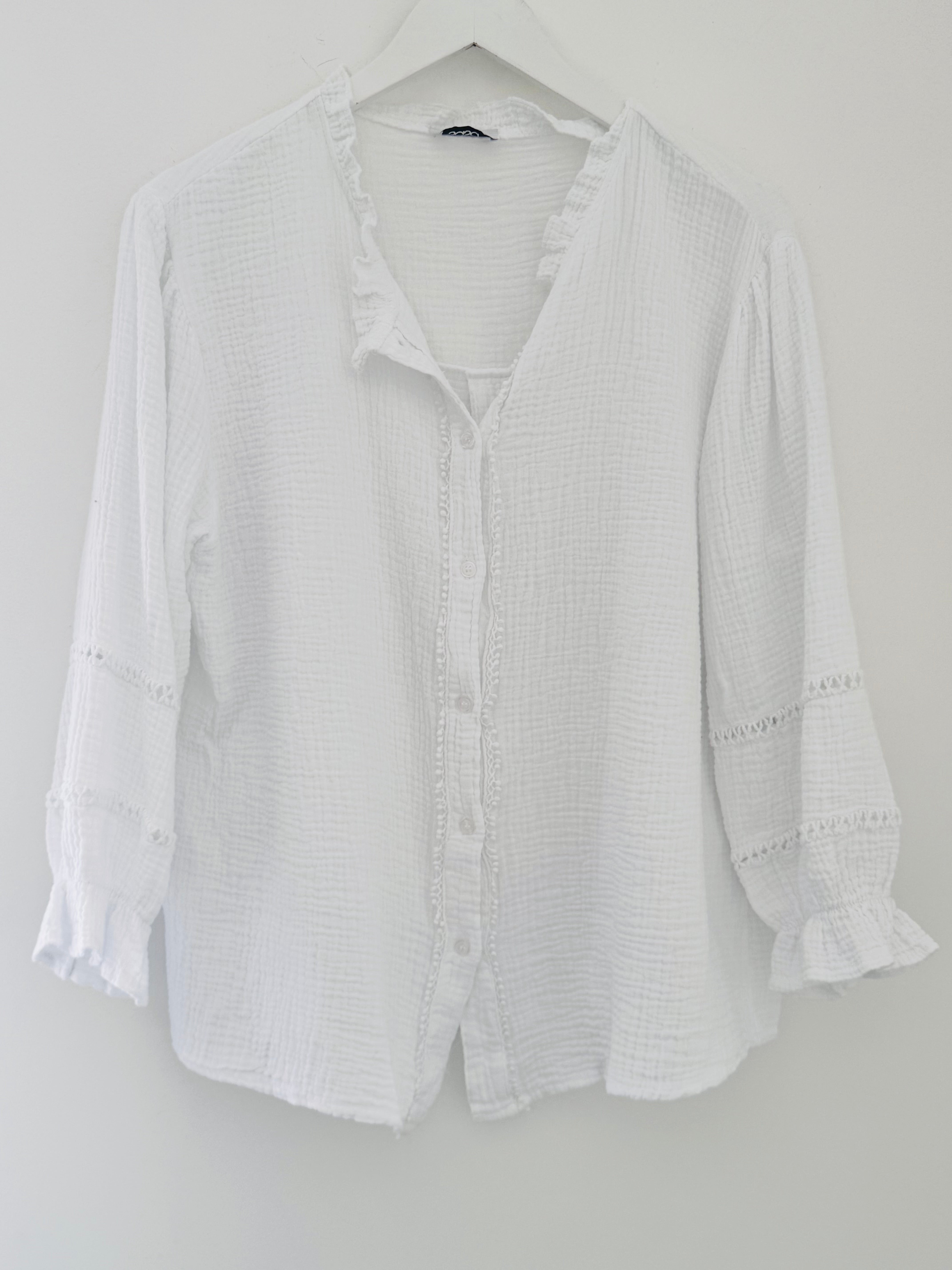 Detailed Cheesecloth Shirt in White