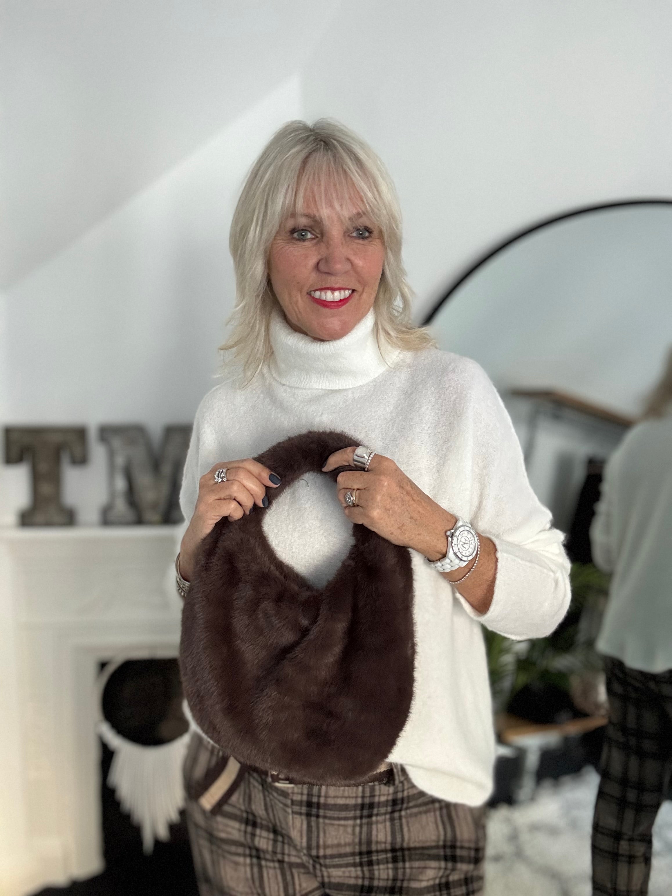 Faux Fur Grab Bag in Chocolate