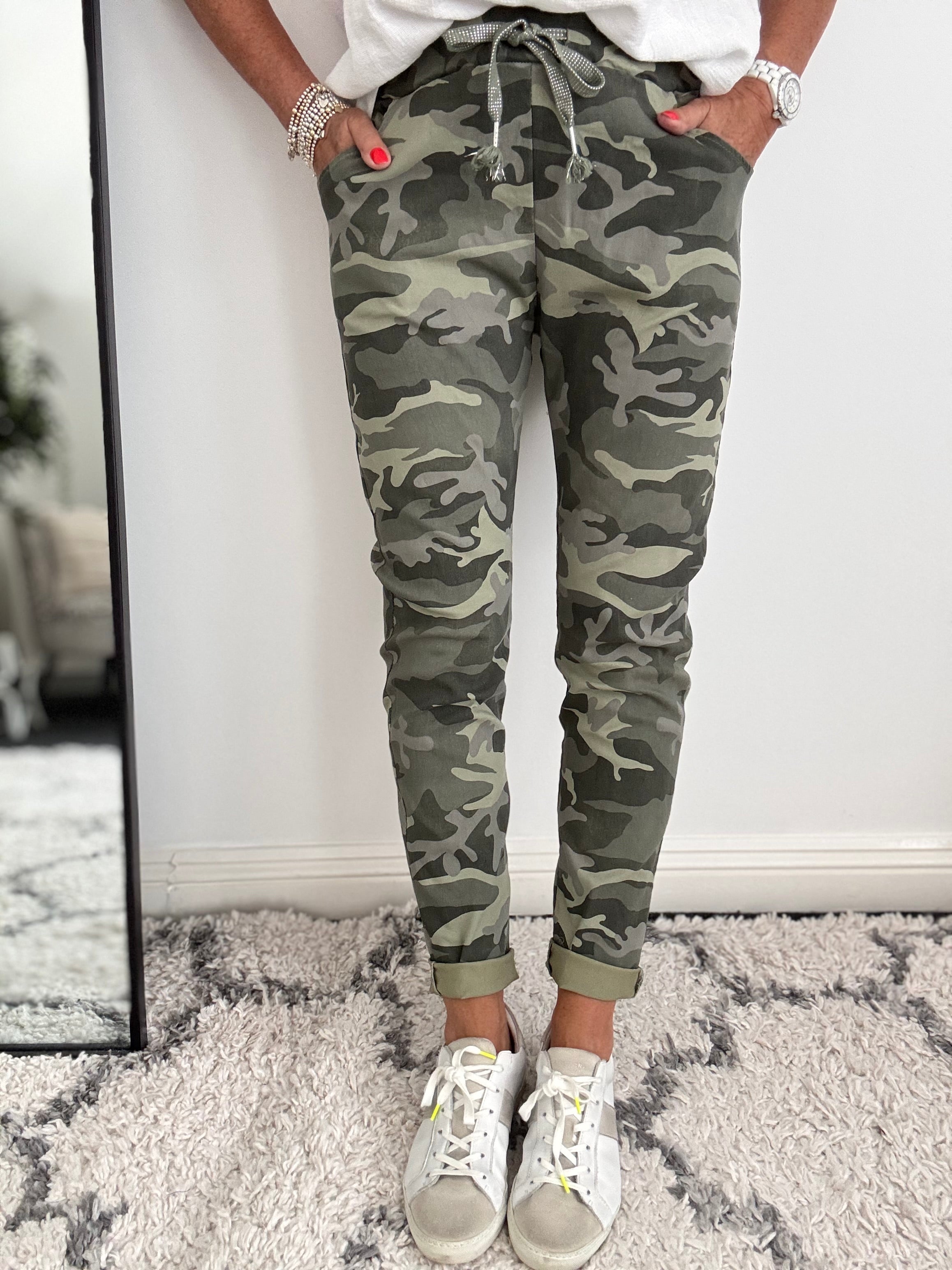 Super Stretch Joggers in Khaki Camo