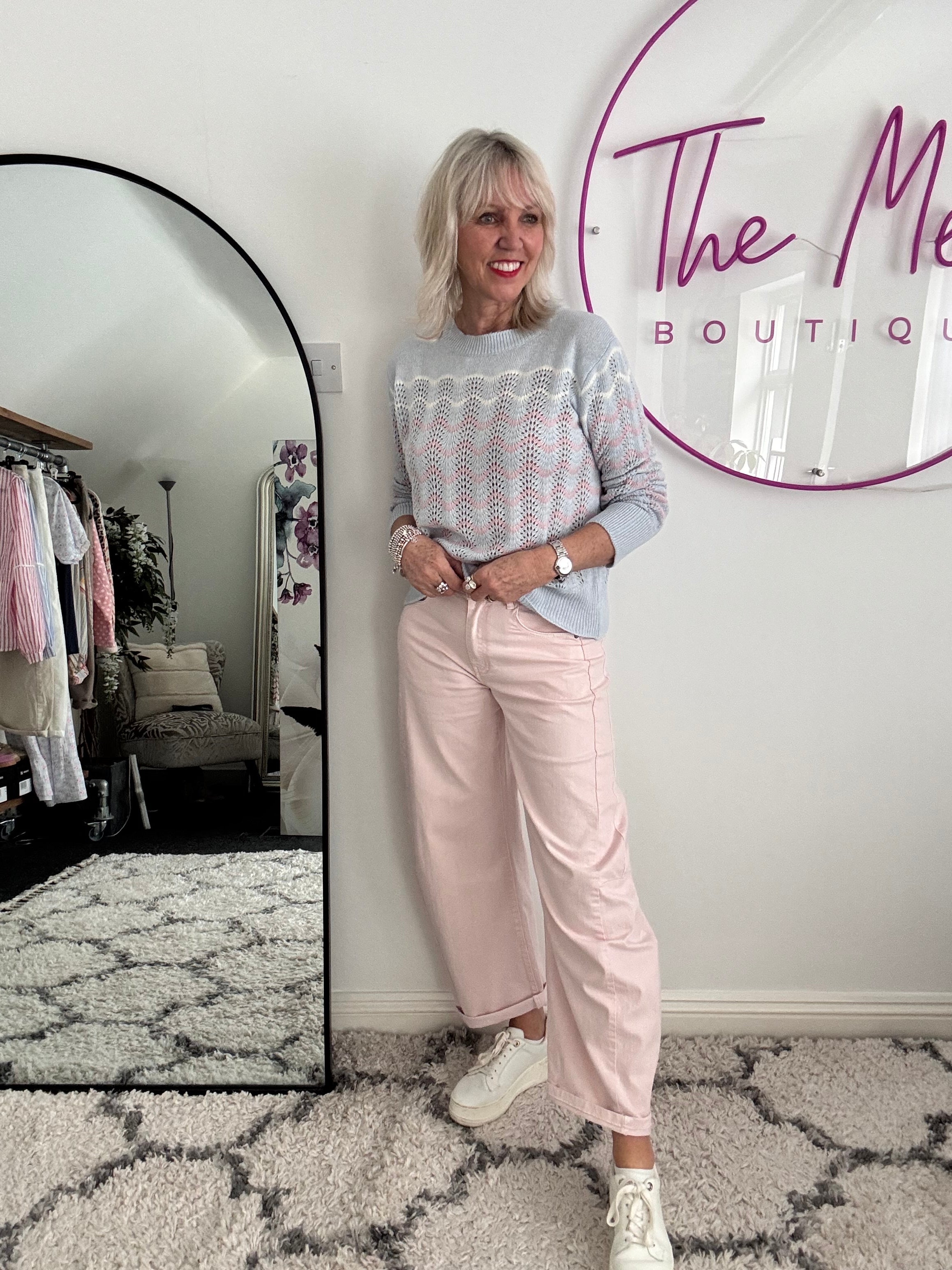 Barrel Leg Jeans in Pink