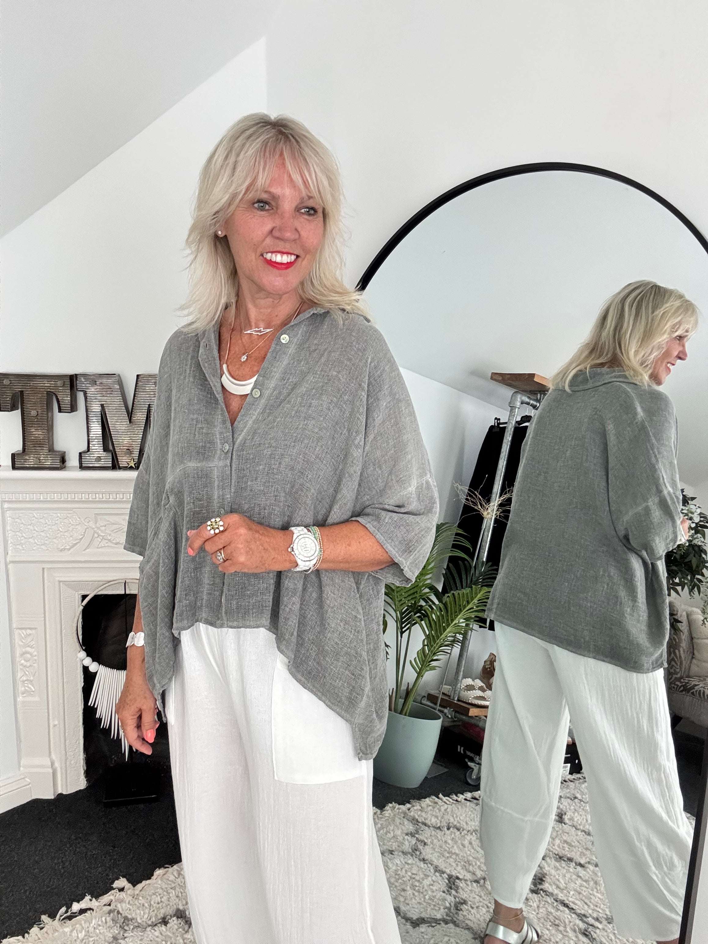 Linen & Cotton Buttoned Shirt in Soft Grey