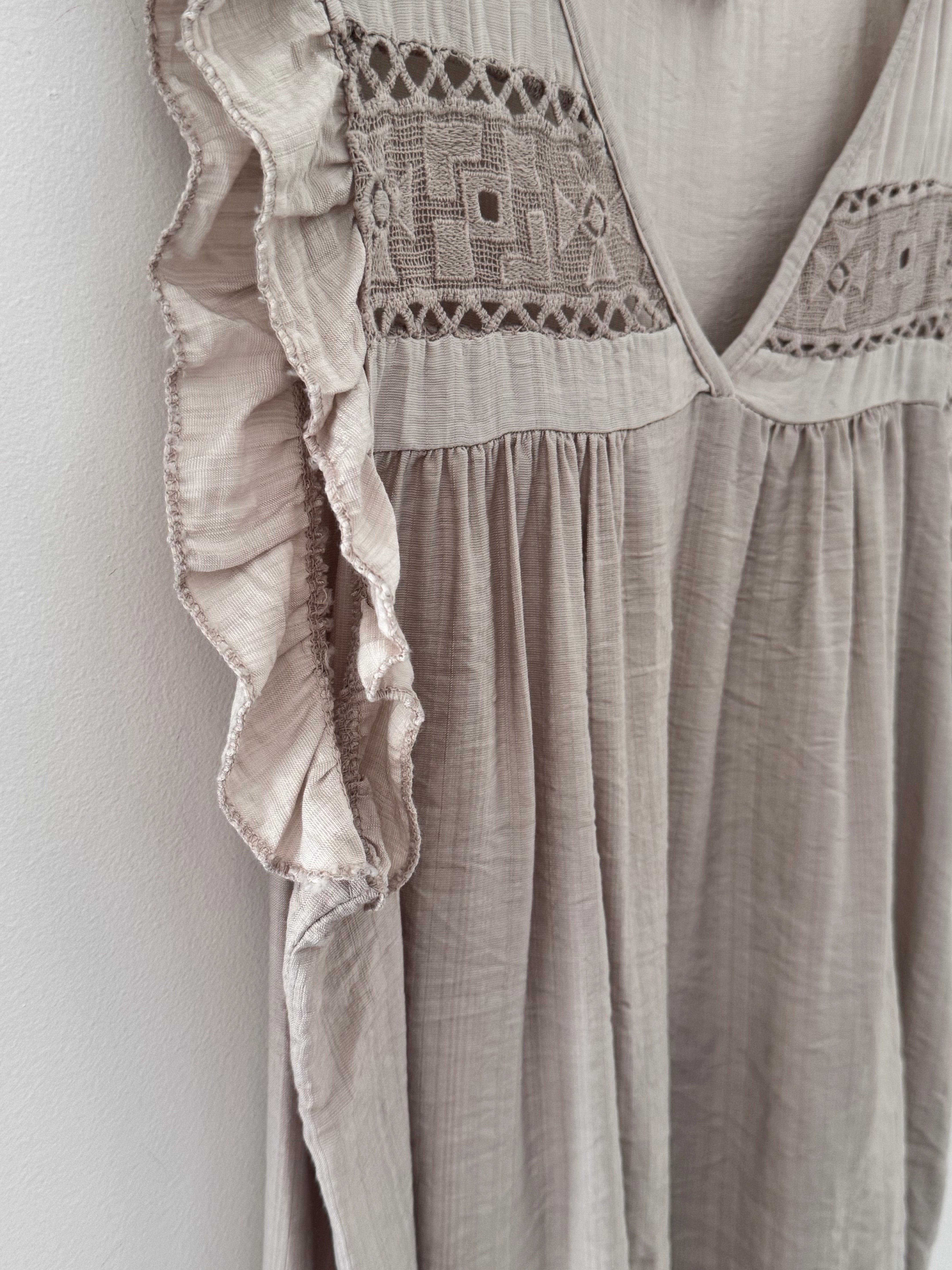 Simple V Neck Top in Ecru