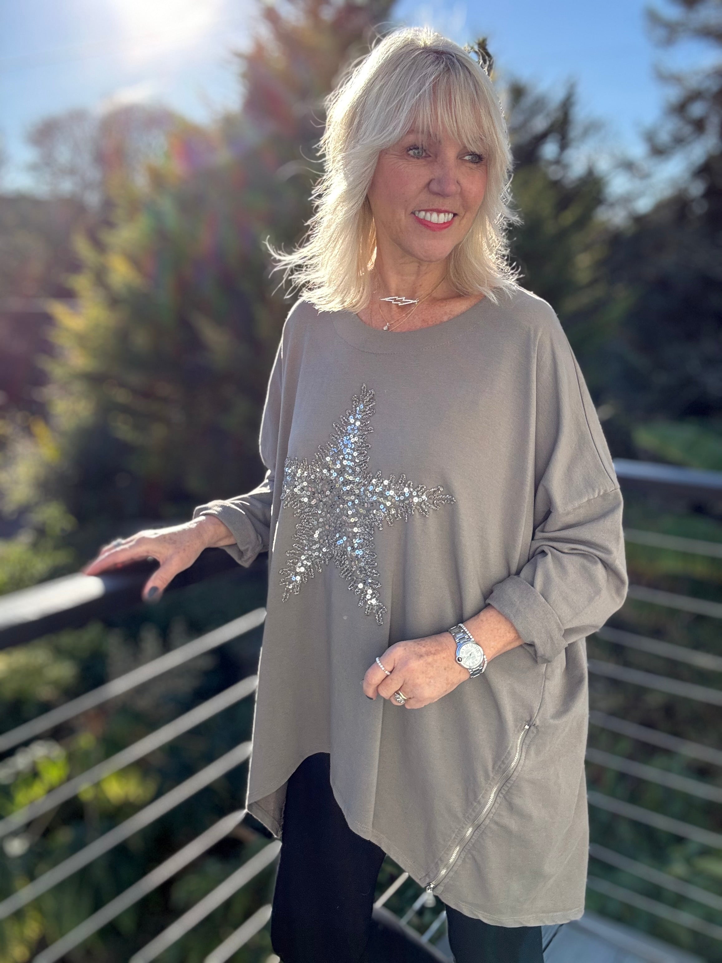 Star Sequin Sweatshirt in Mocha