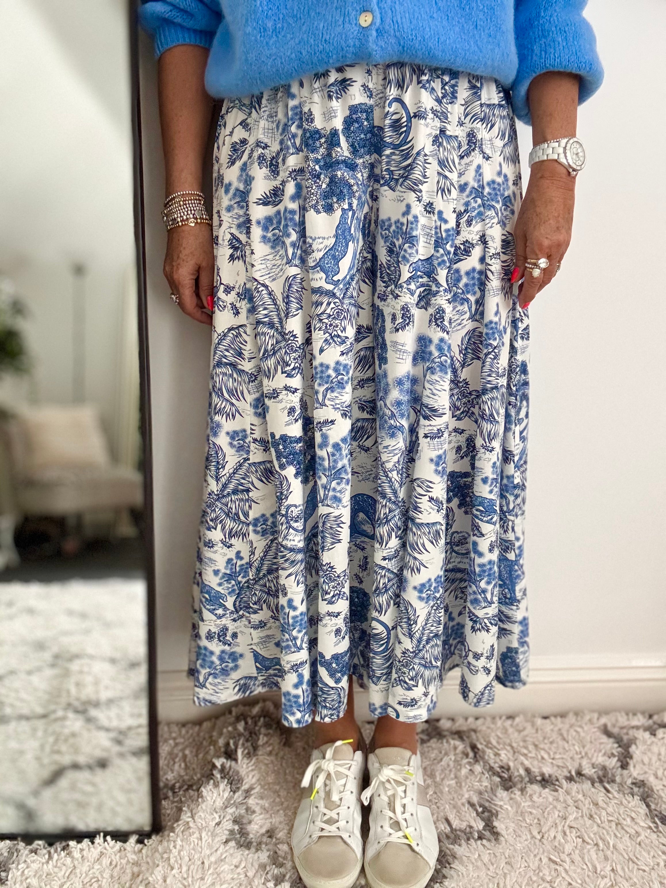 Wide Leg Trousers in Blue Jungle Print