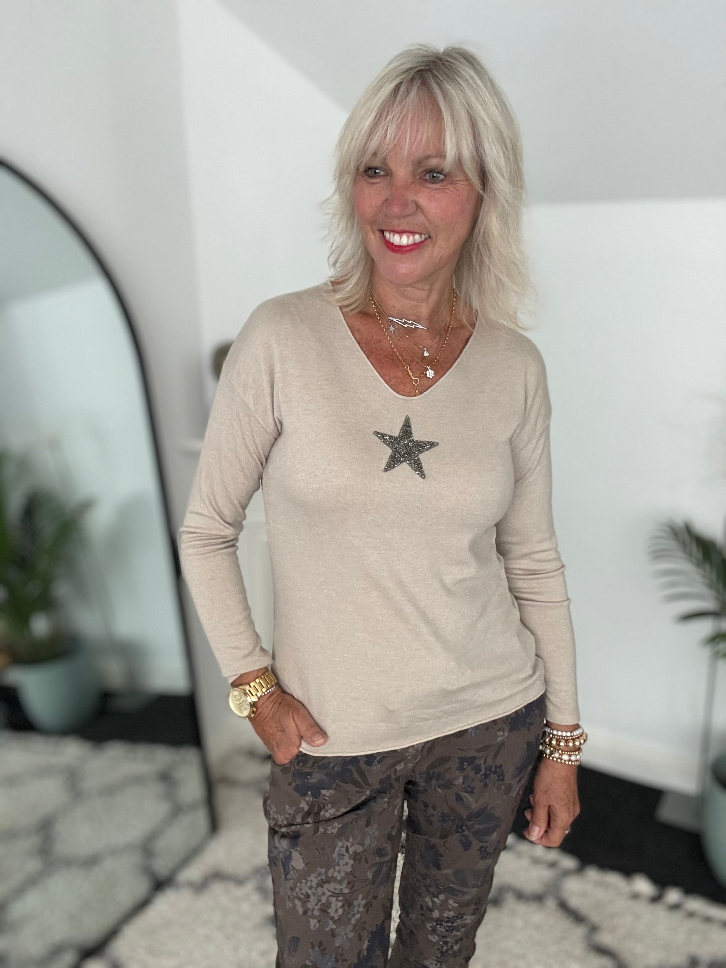 Slimfit Glitter Star Jumper in Stone
