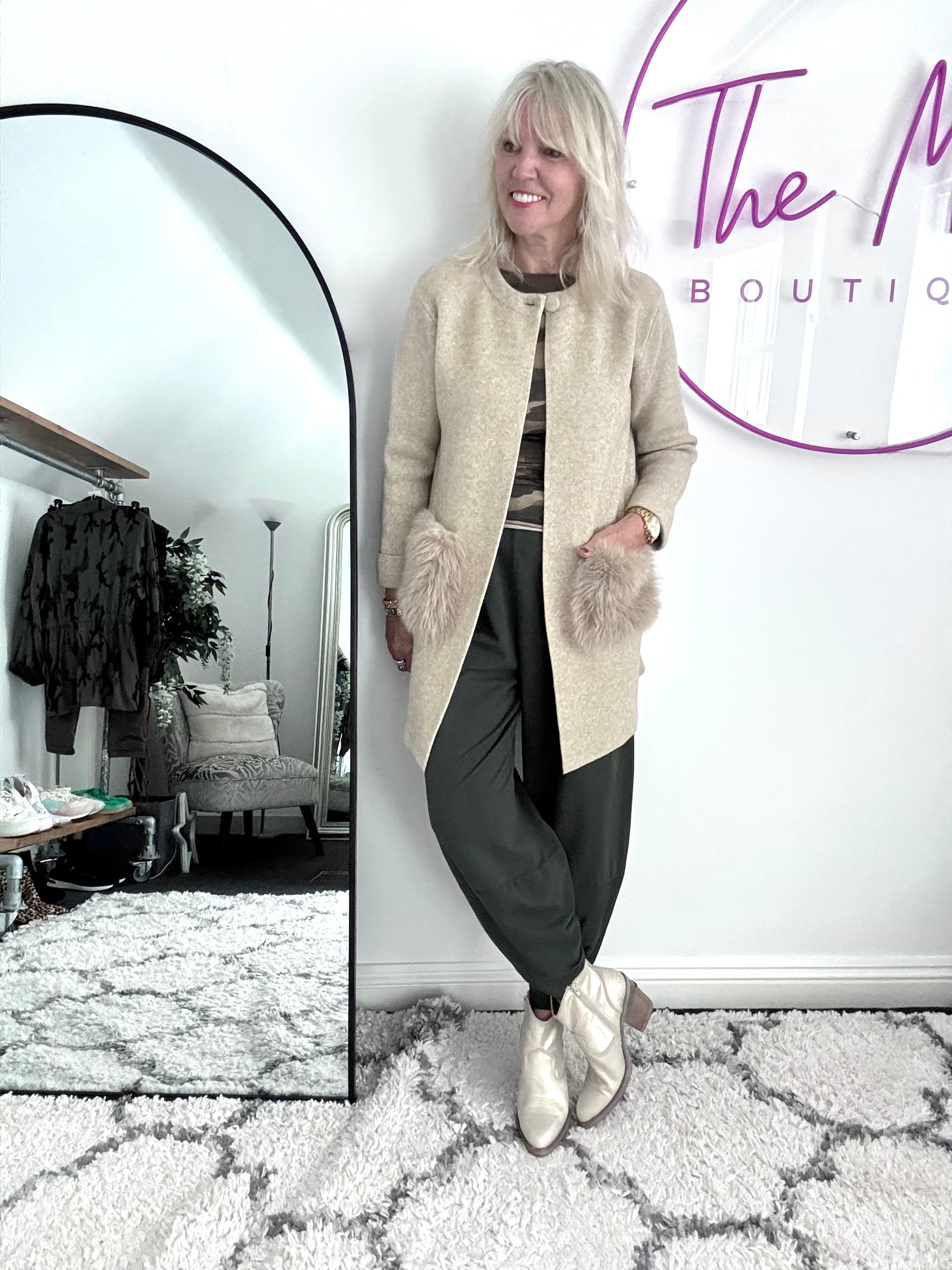 Cardi Jacket with Fur Pockets in Stone