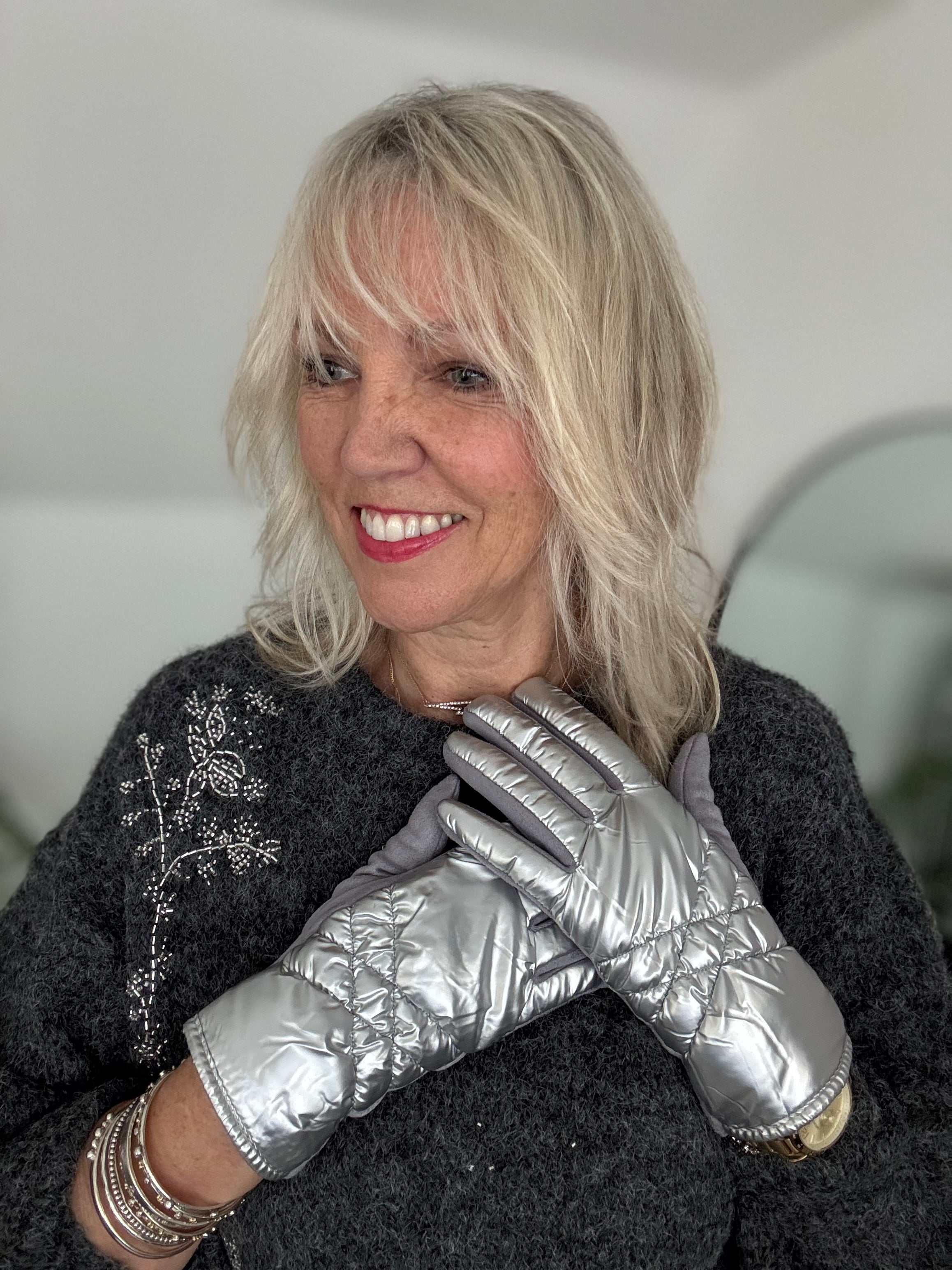 Metallic & Fleece Quilted Gloves in Silver