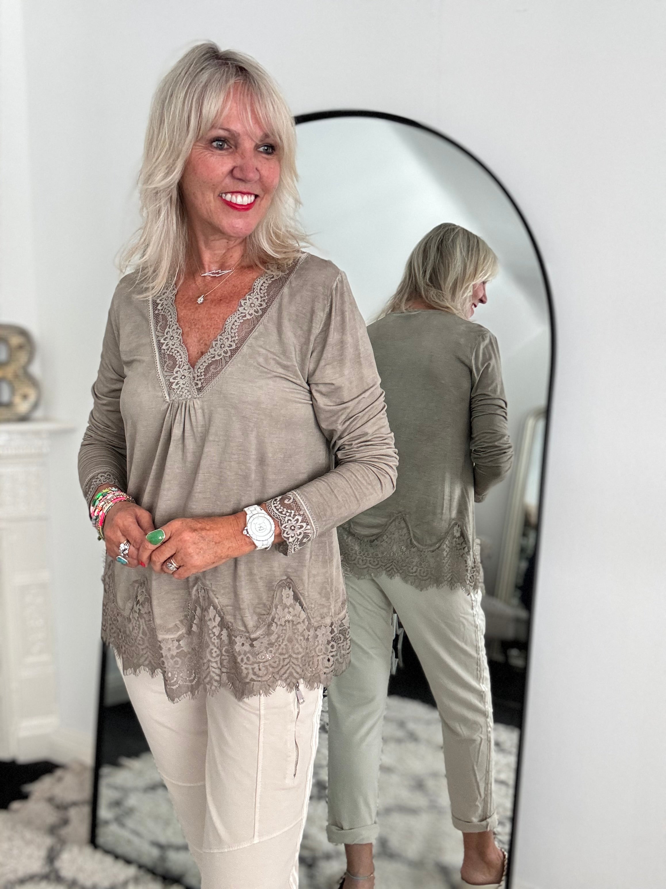 Luxe Base Top with Lace Trim in Mocha