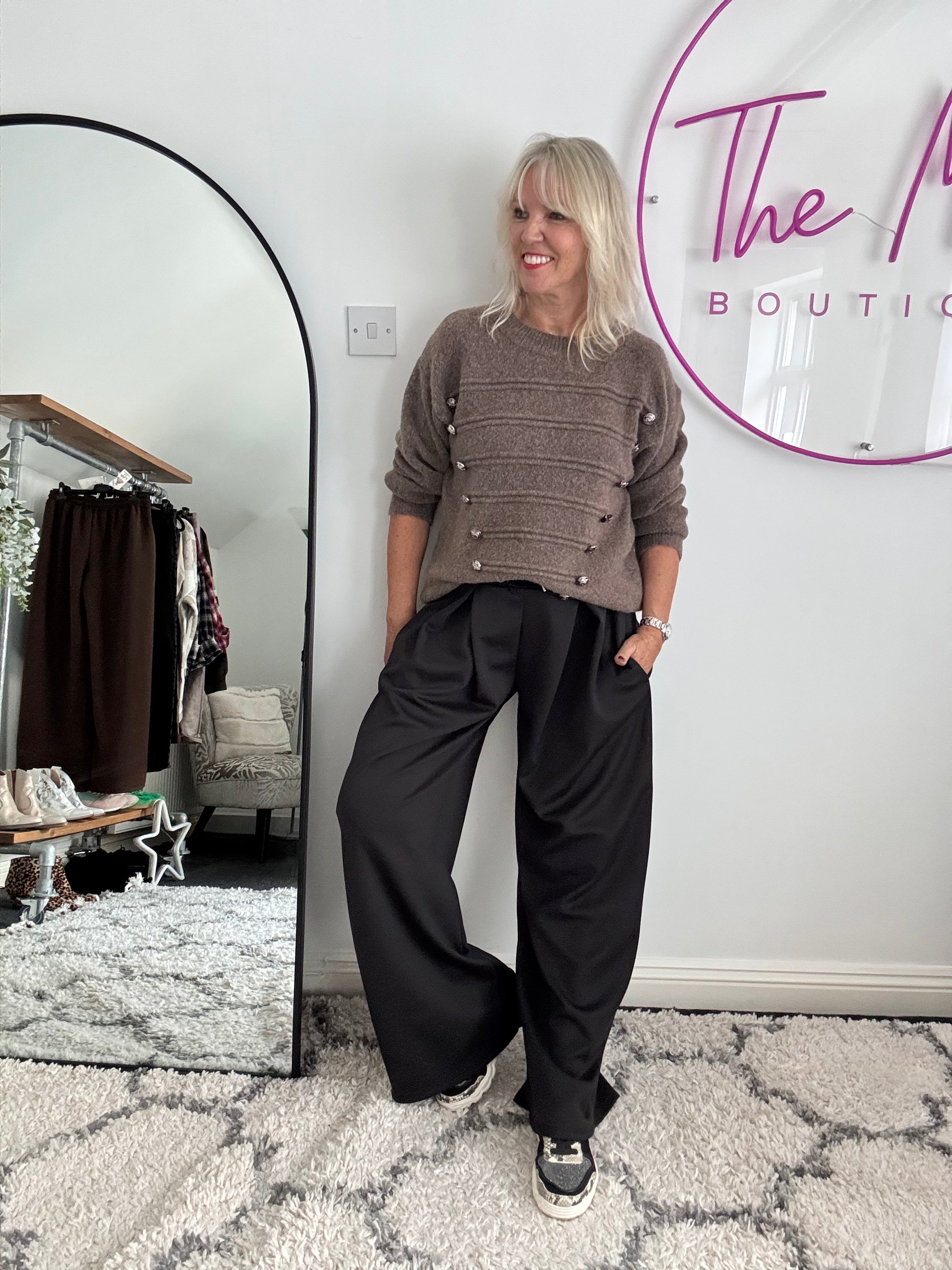 Wide Leg Stretch Trousers in Black
