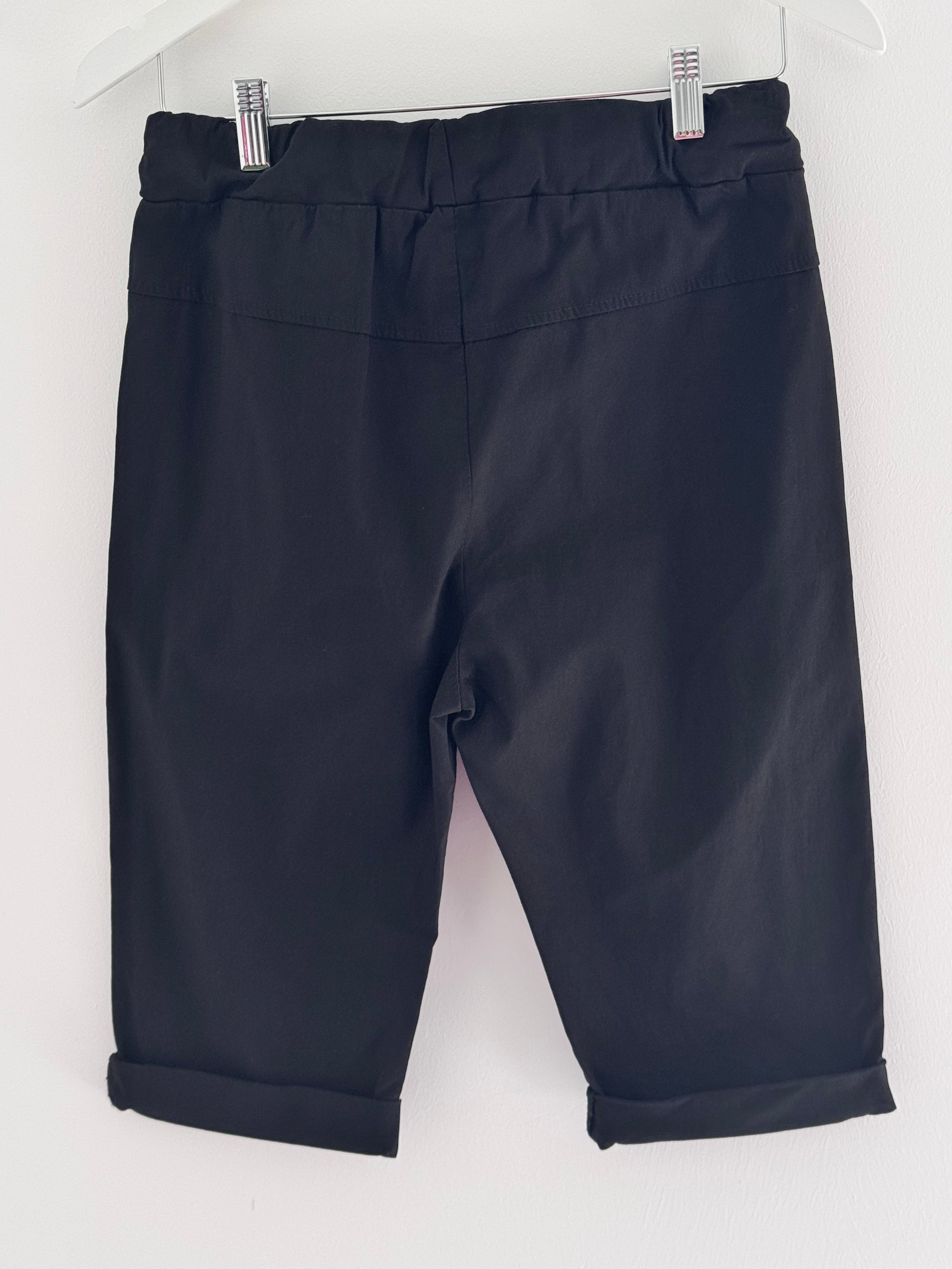 Super Stretch Capri Shorts in Black