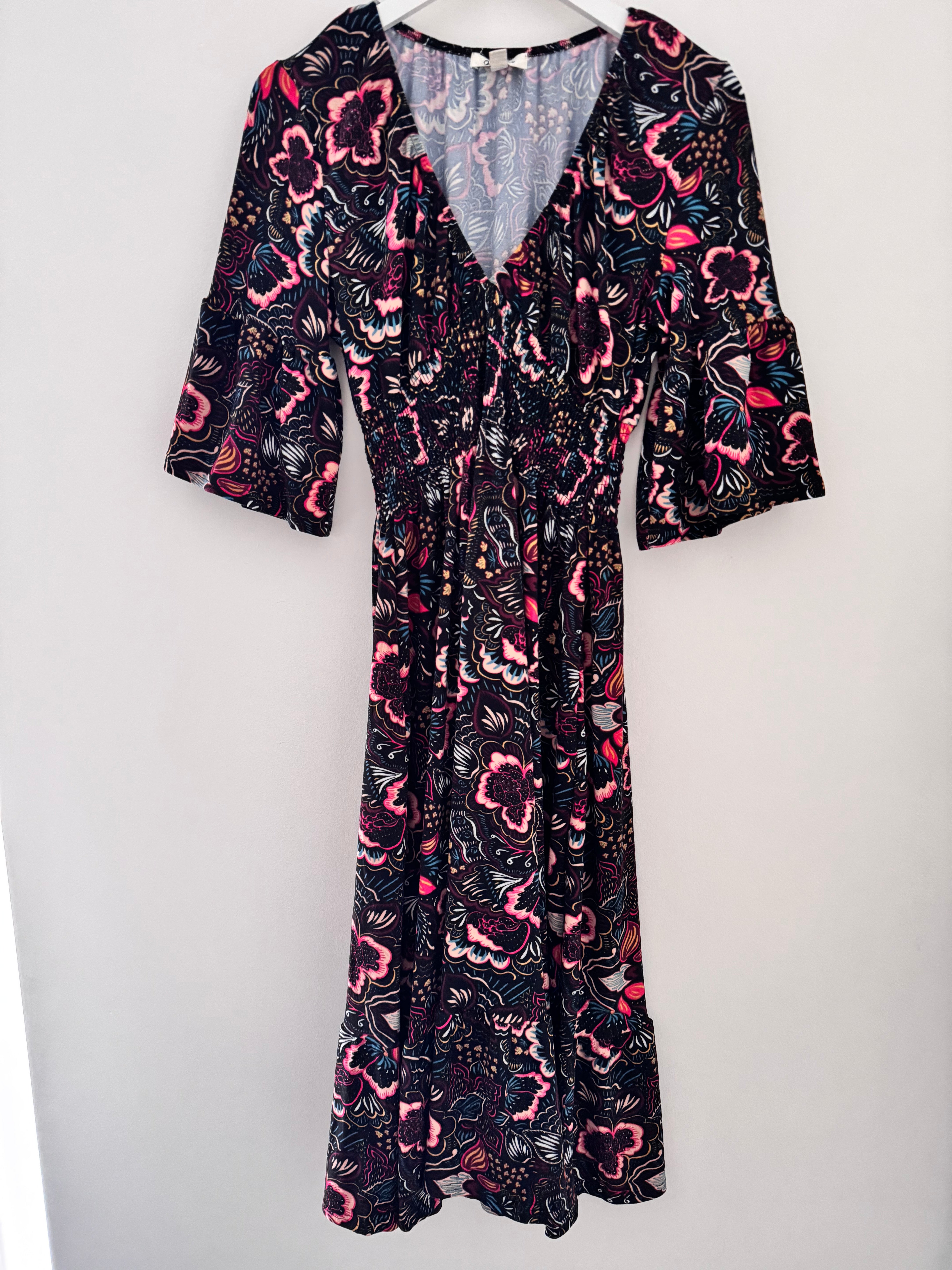 Jersey Stretch Dress in Plum Paisley