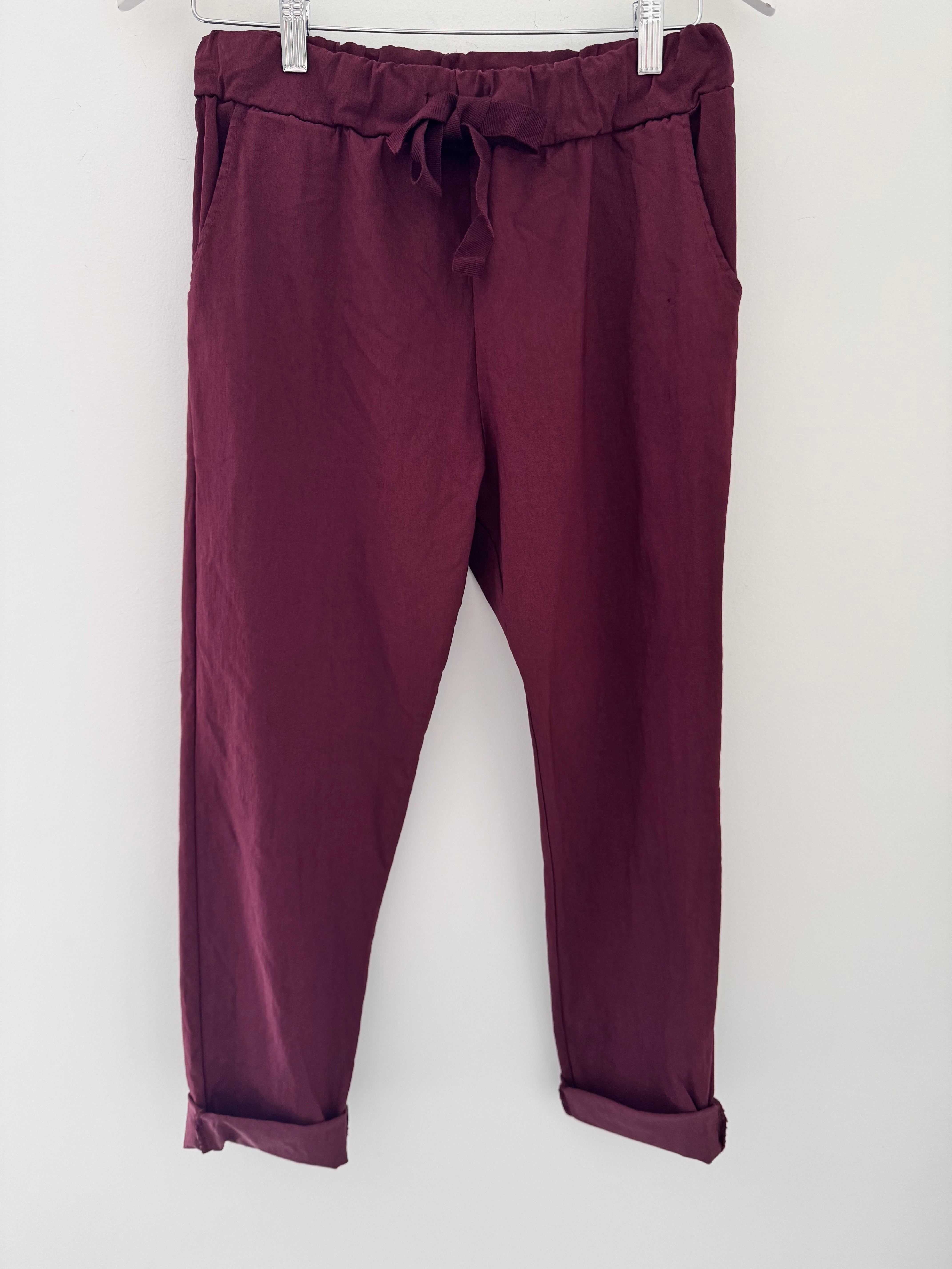 Super Stretch Joggers in Claret