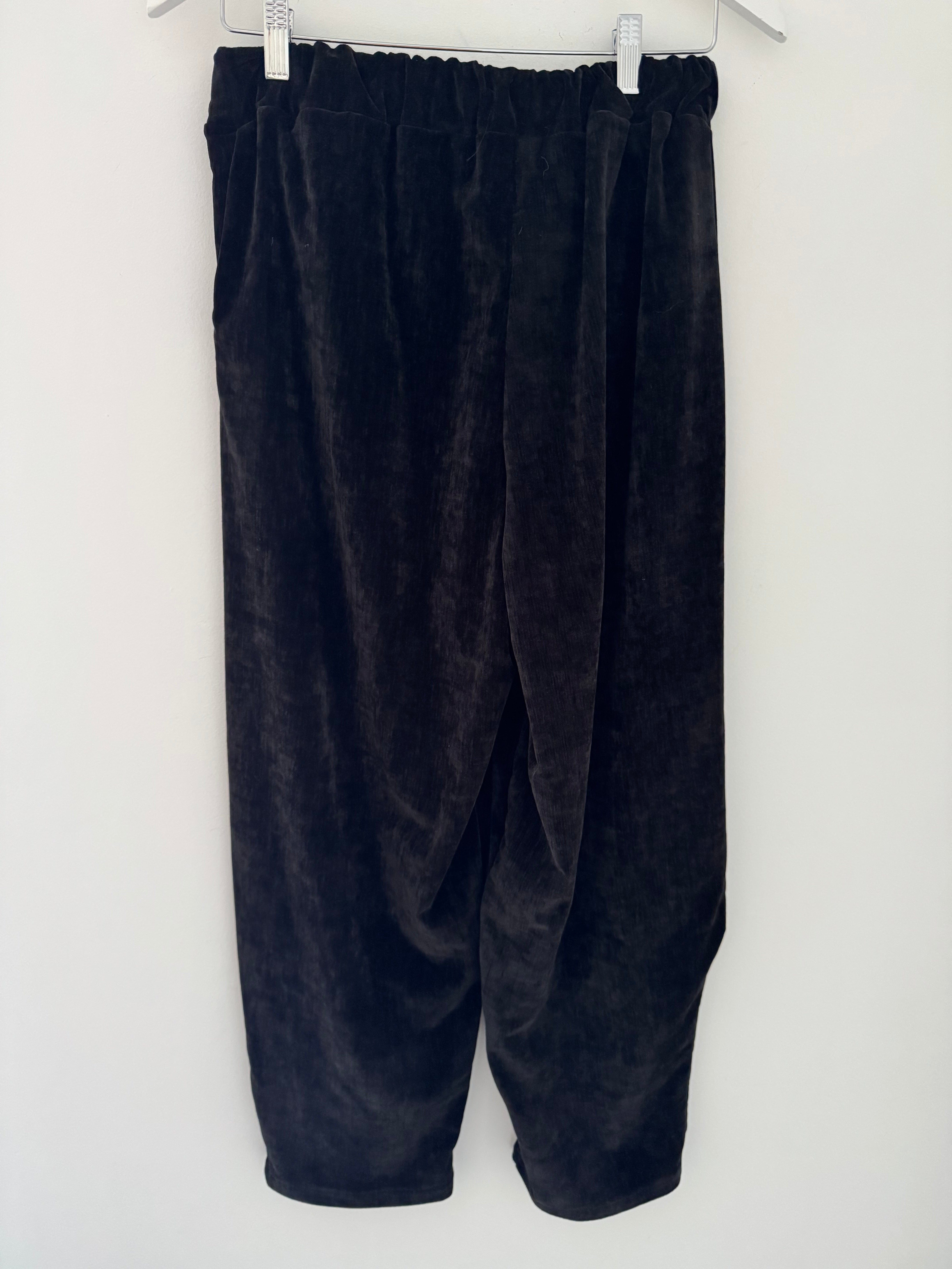 Velvet Stretch Boyfriend Trousers in Black