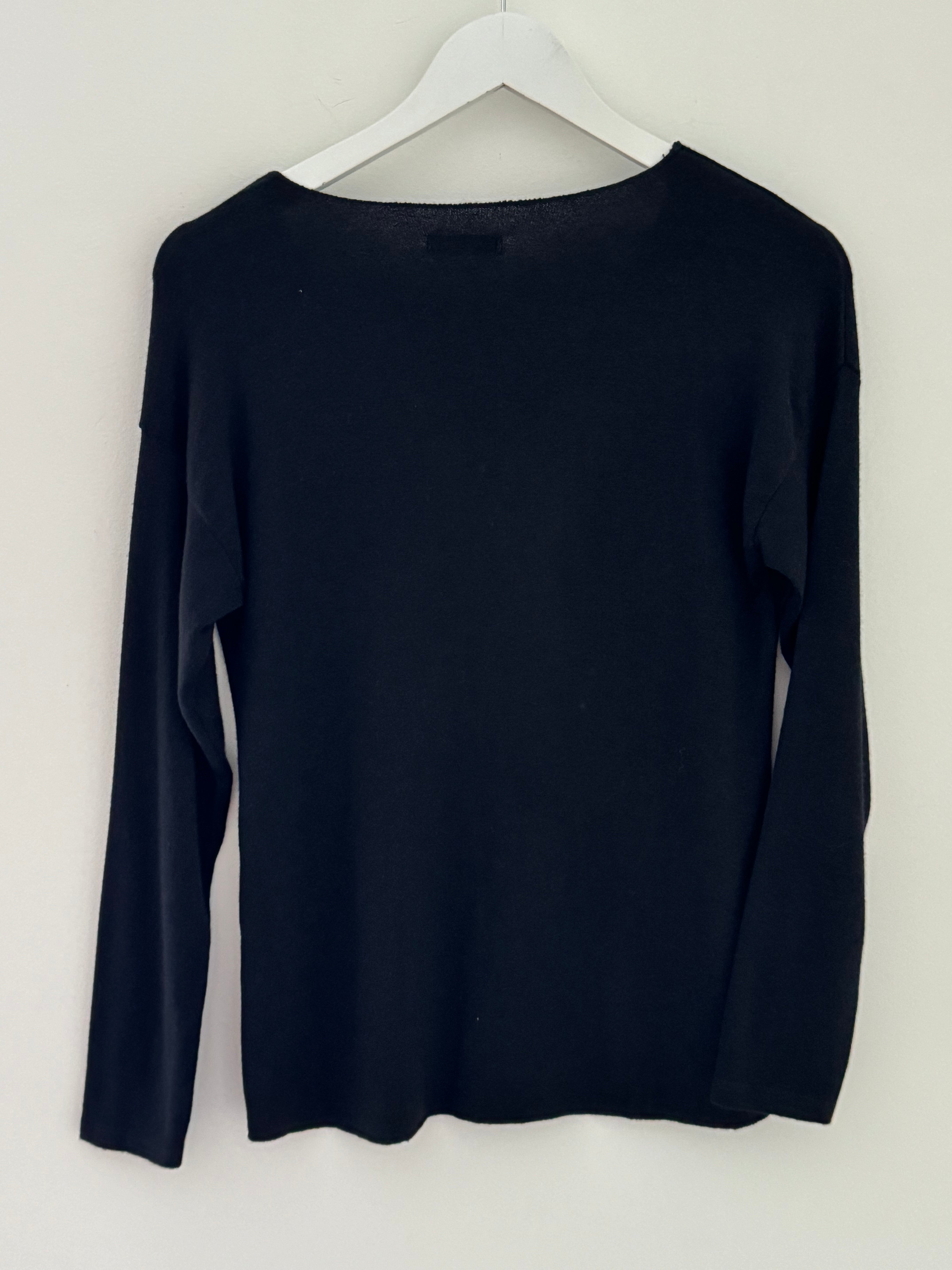 Slimfit Glitter Star Jumper in Black