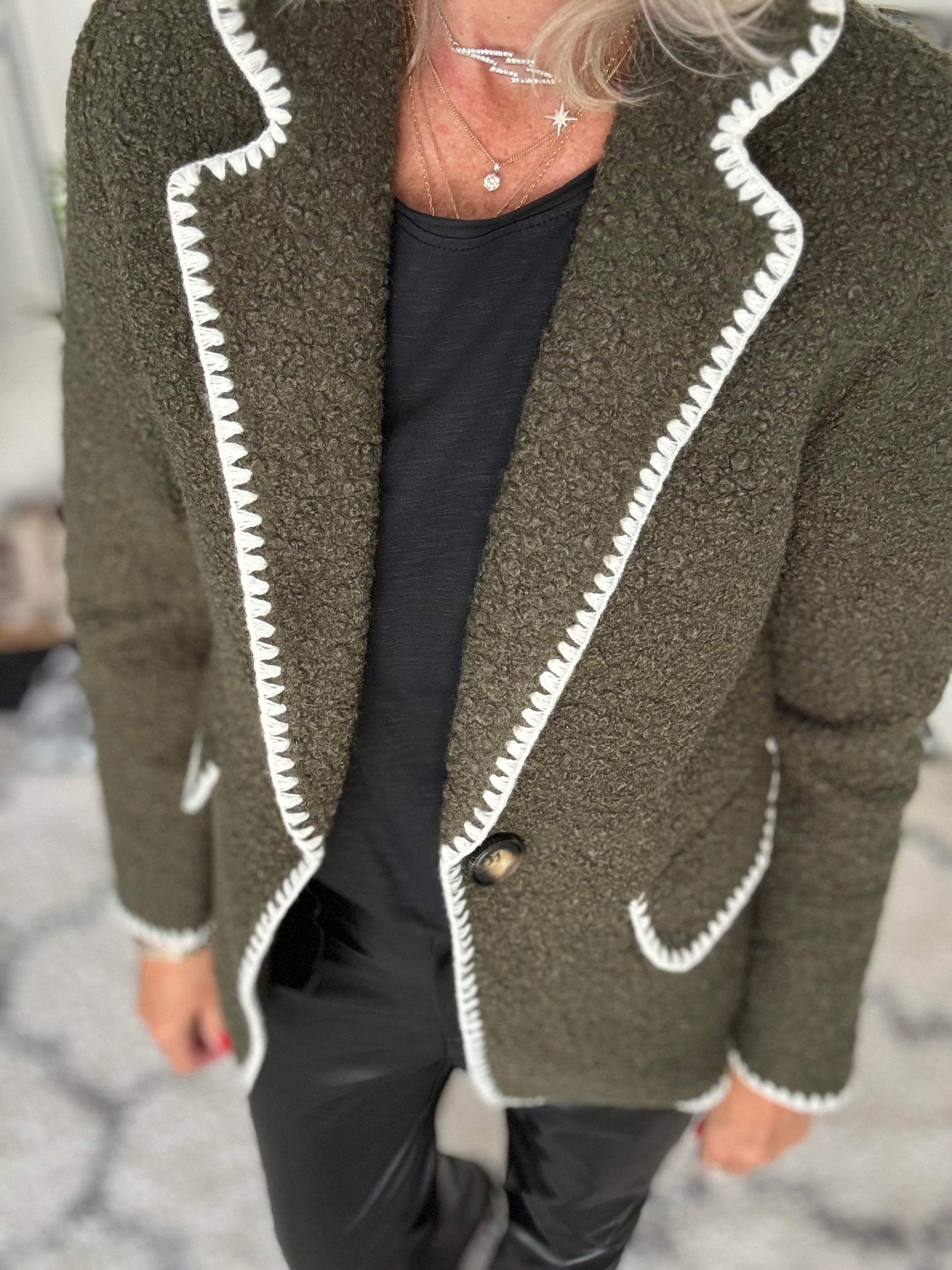 Boucle Blazer in Khaki