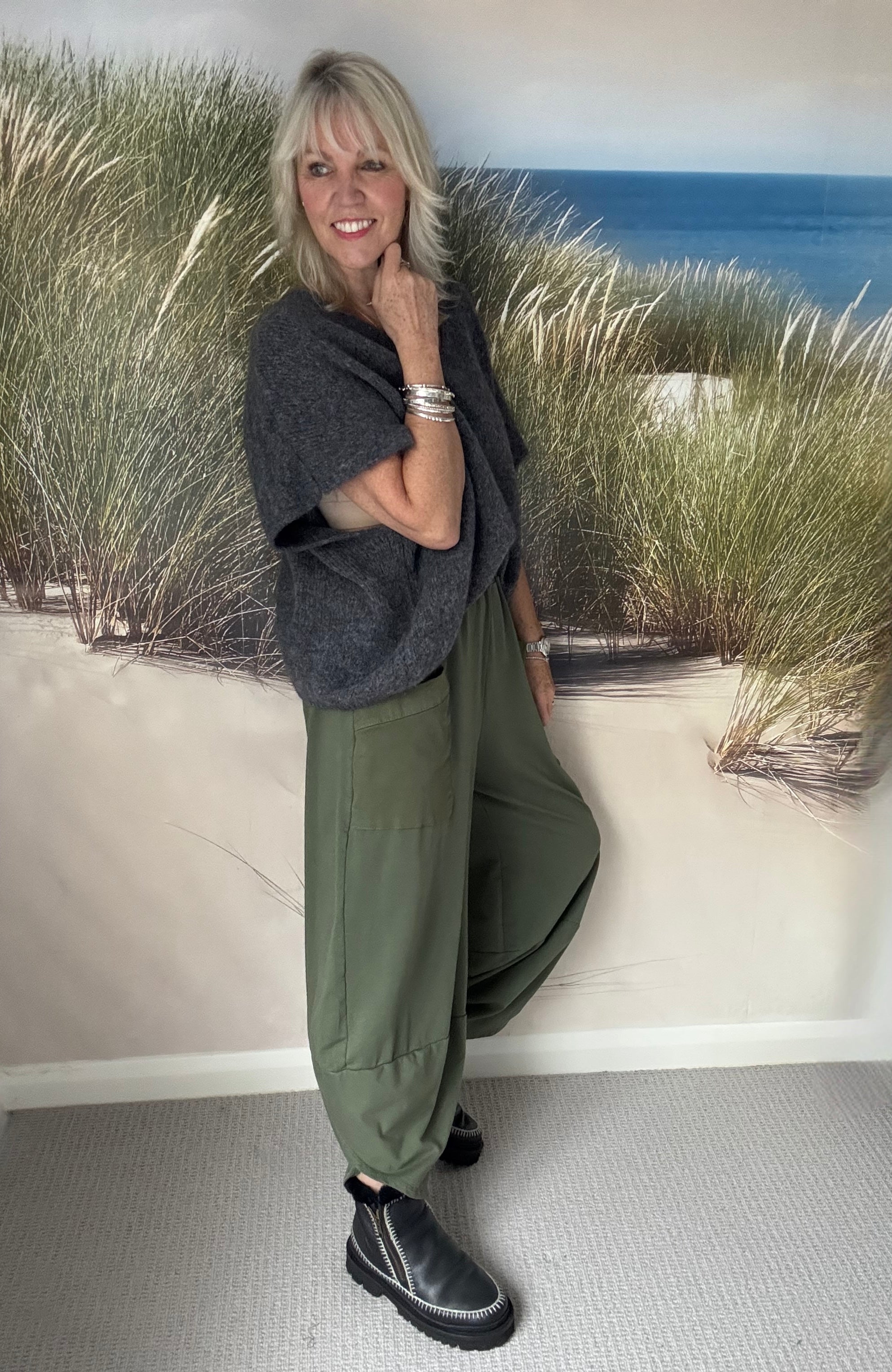 Barrel Shape Cotton Jersey Trousers in Khaki