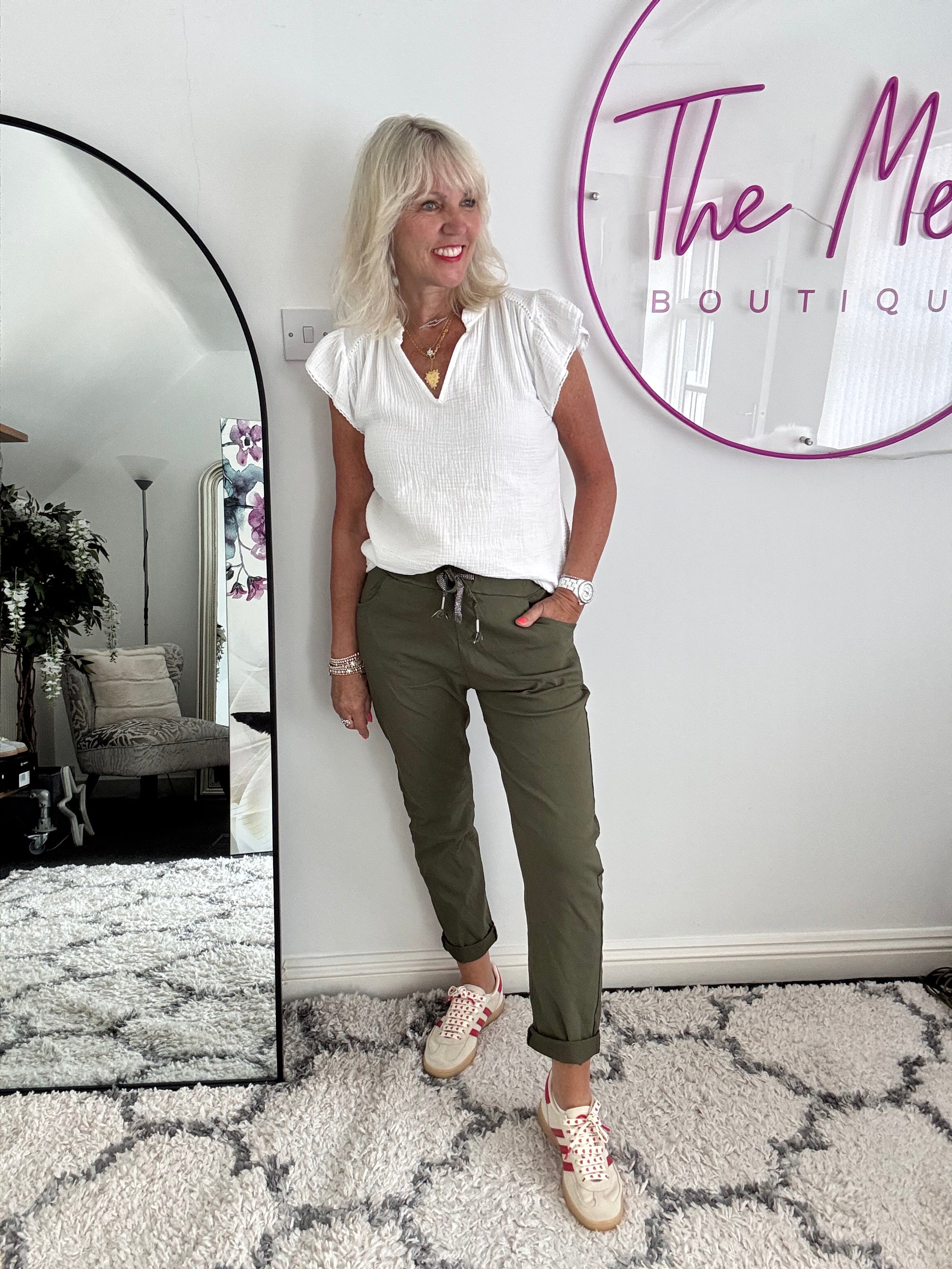 Super Stretch Joggers in Khaki
