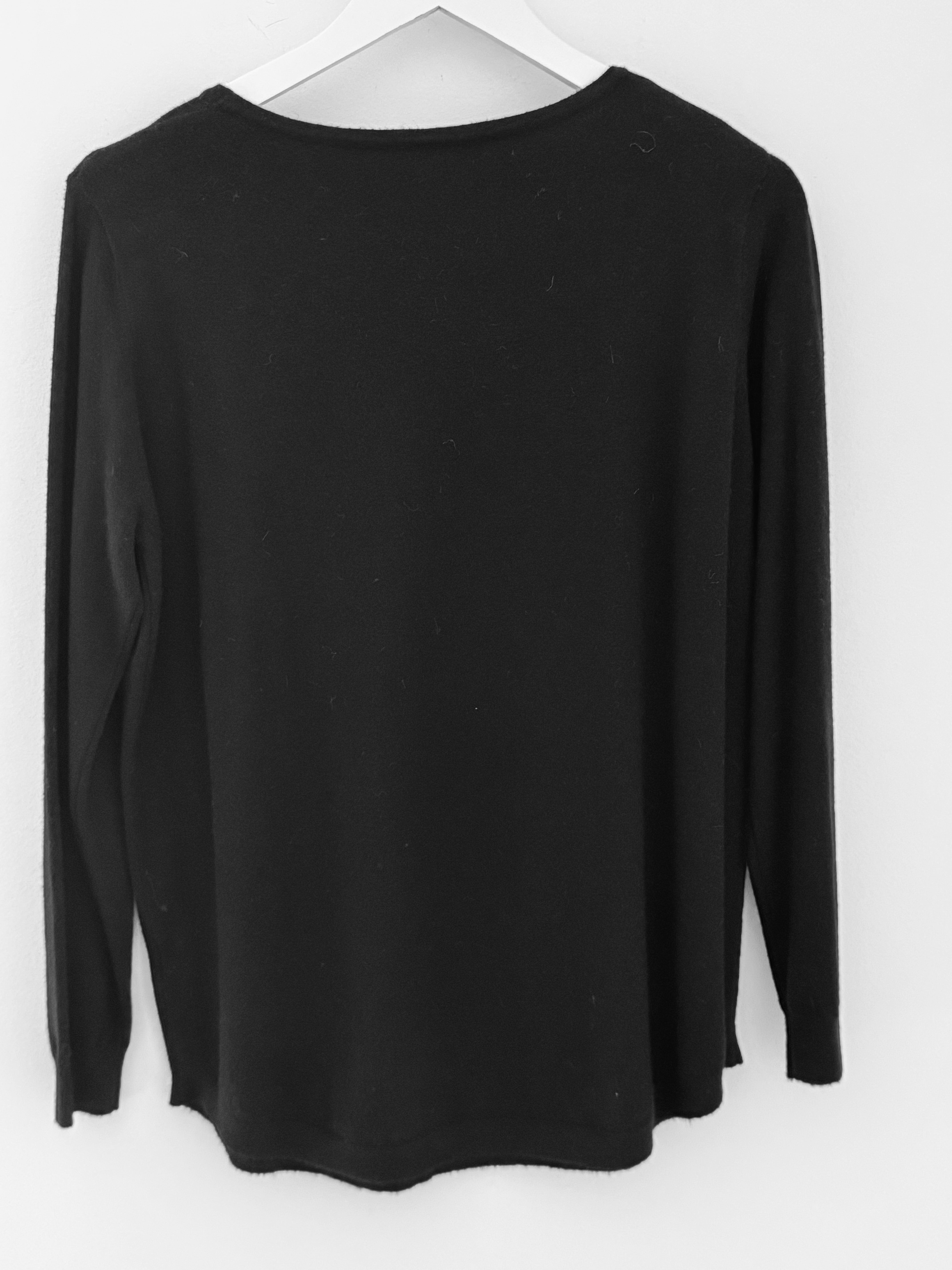 Soft Jumper with Flowers in Black